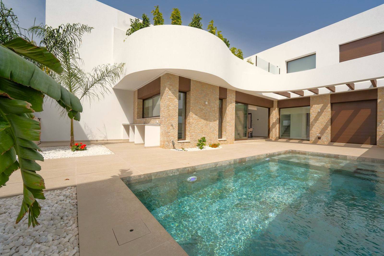 Entrance of the villa in Heredades, Rojales
