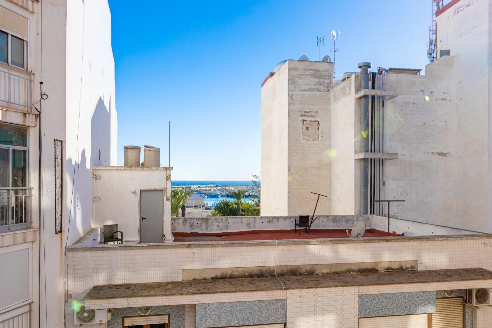 Parking area of the apartment in Centro, Torrevieja (view 37)