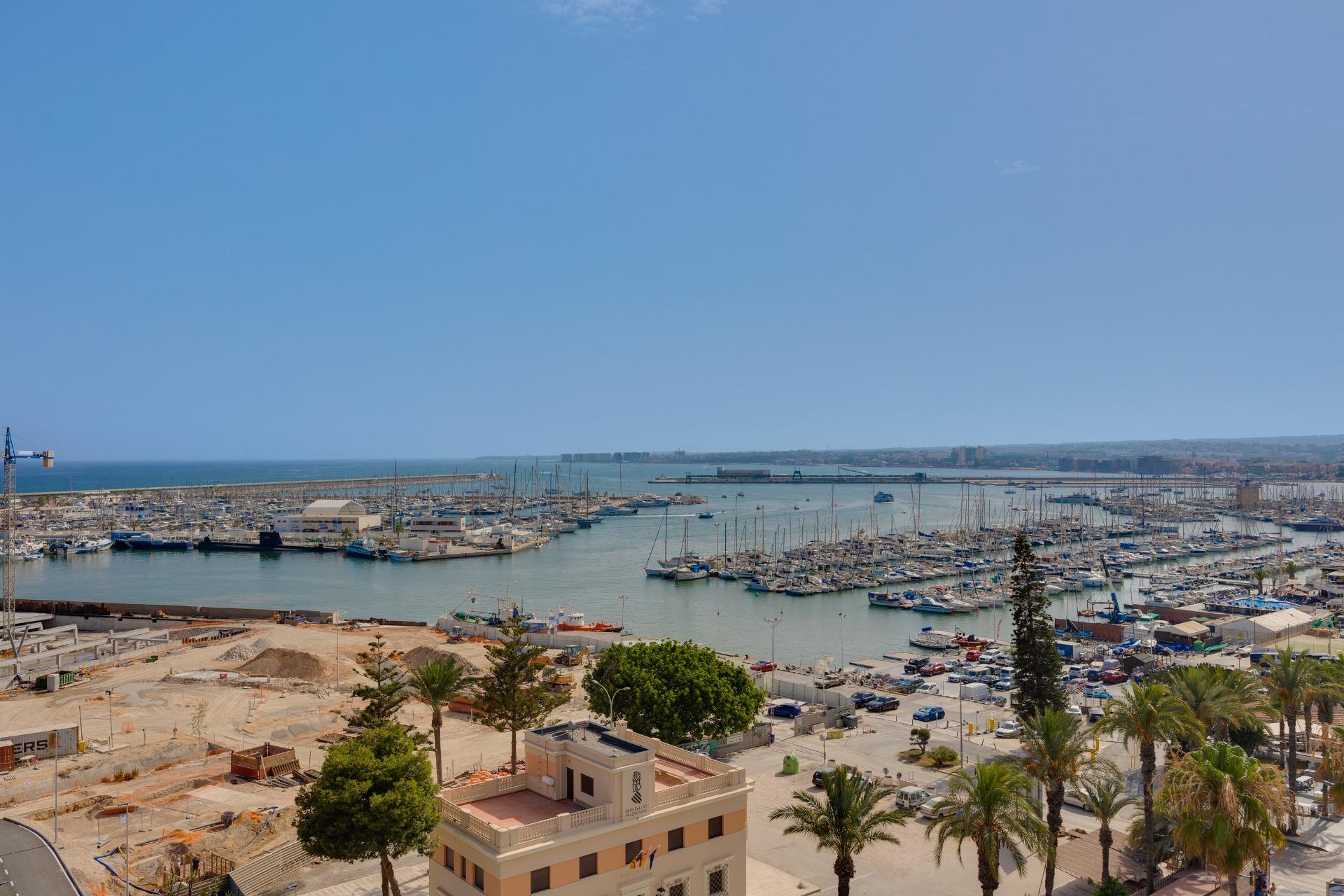 Street view of the apartment in Centro, Torrevieja (view 48)