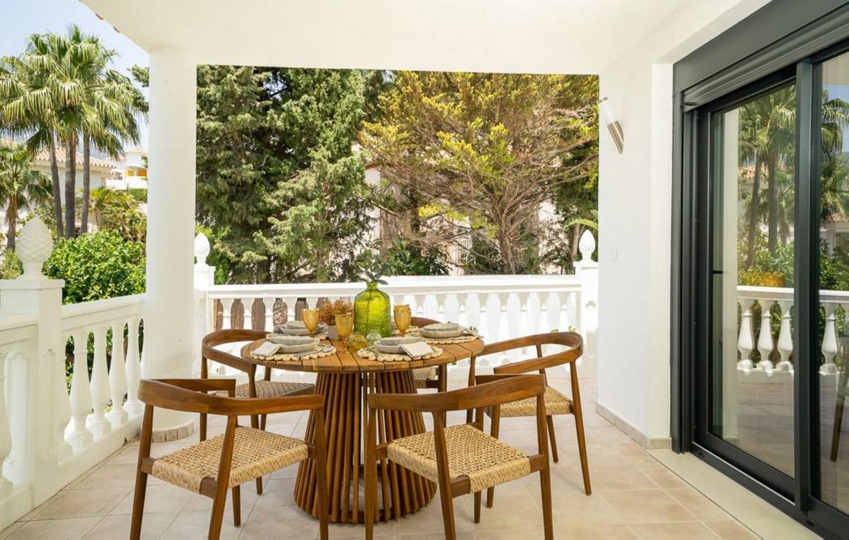 Neighbourhood view of the villa in Riviera del sol, Mijas
