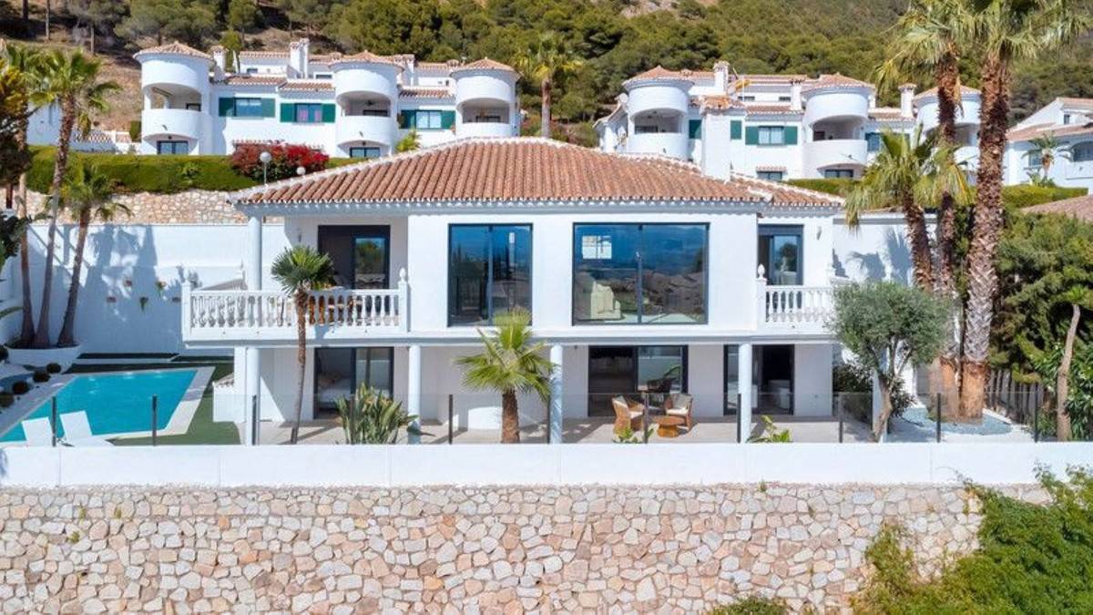 Entrance of the villa in Riviera del sol, Mijas (view 26)