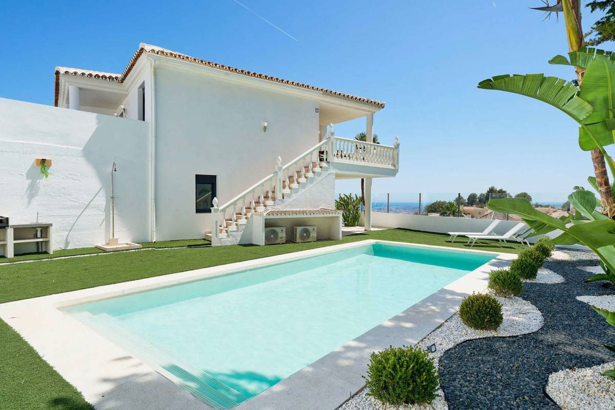 Parking area of the villa in Riviera del sol, Mijas (view 27)