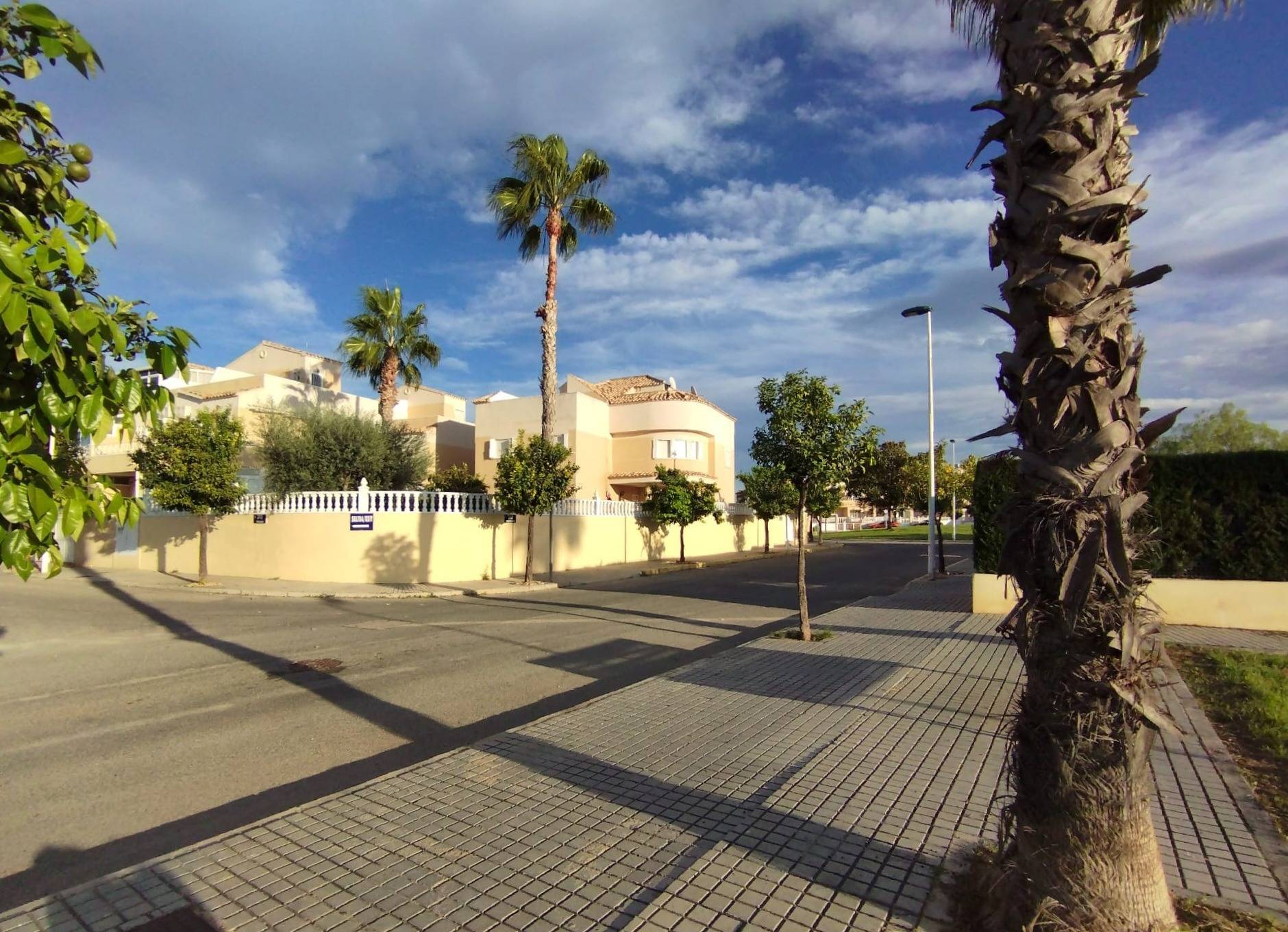 Street view of the villa in La Siesta, Torrevieja (view 28)