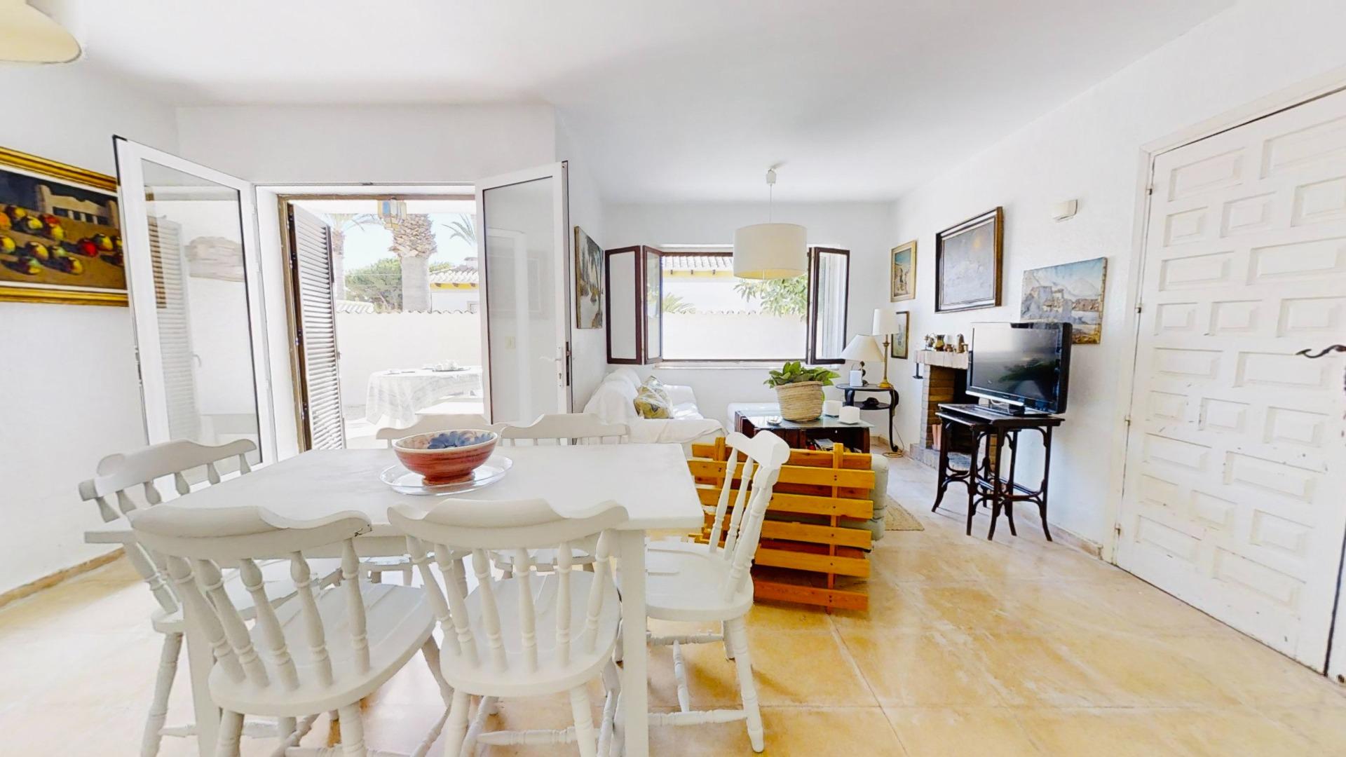 Living room in 5-bedroom villa, Cabo Roig (view 12)