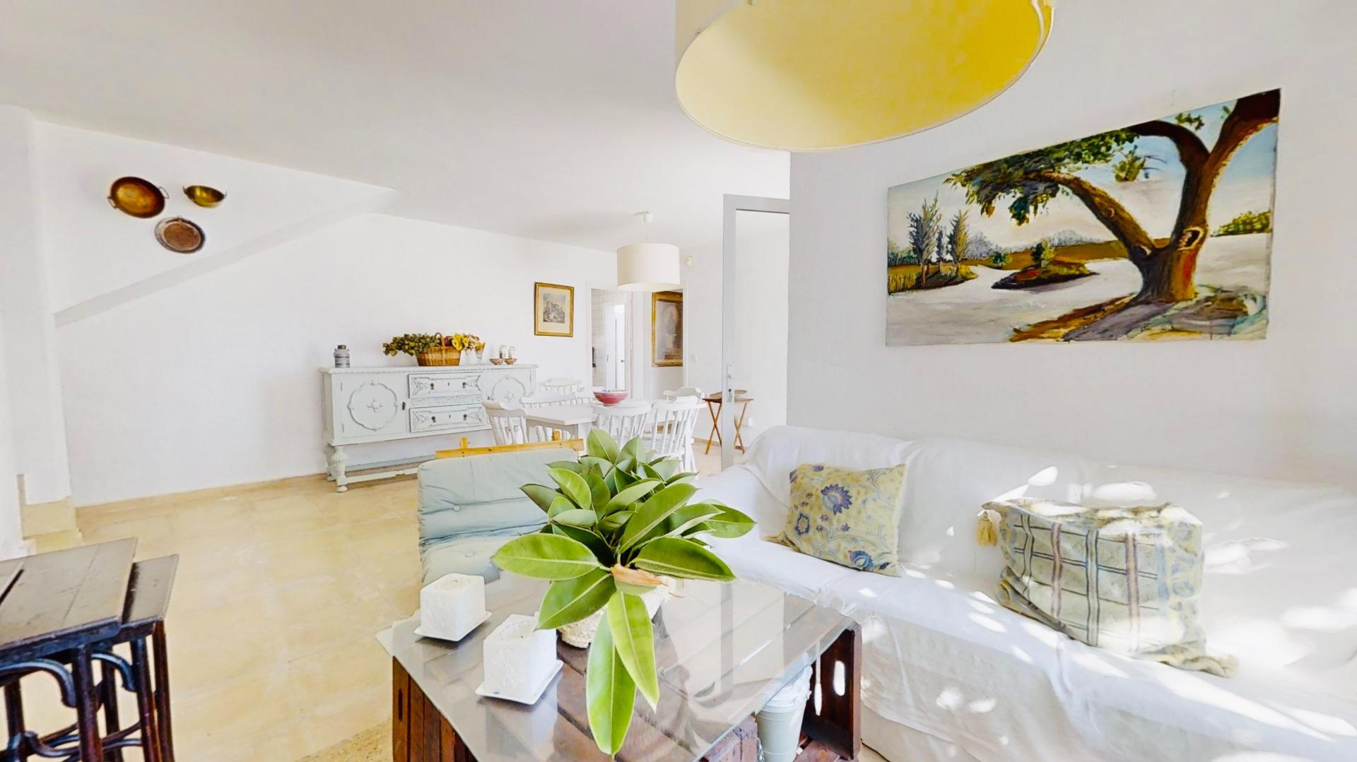 Living room in 5-bedroom villa, Cabo Roig (view 3)