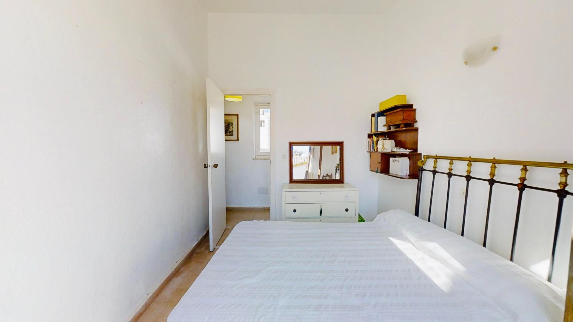 Bedroom in 5-bedroom villa, Cabo Roig (view 36)