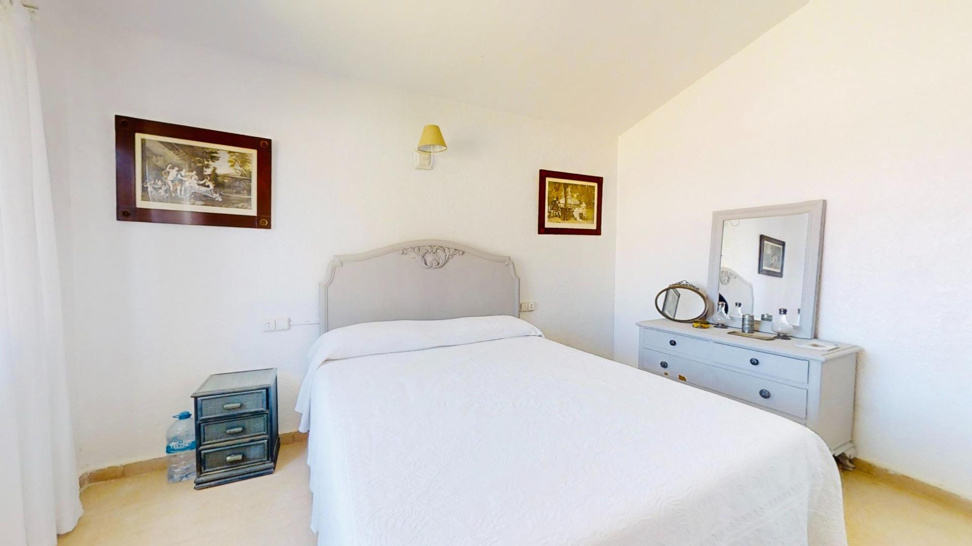 Bedroom in 5-bedroom villa, Cabo Roig (view 39)