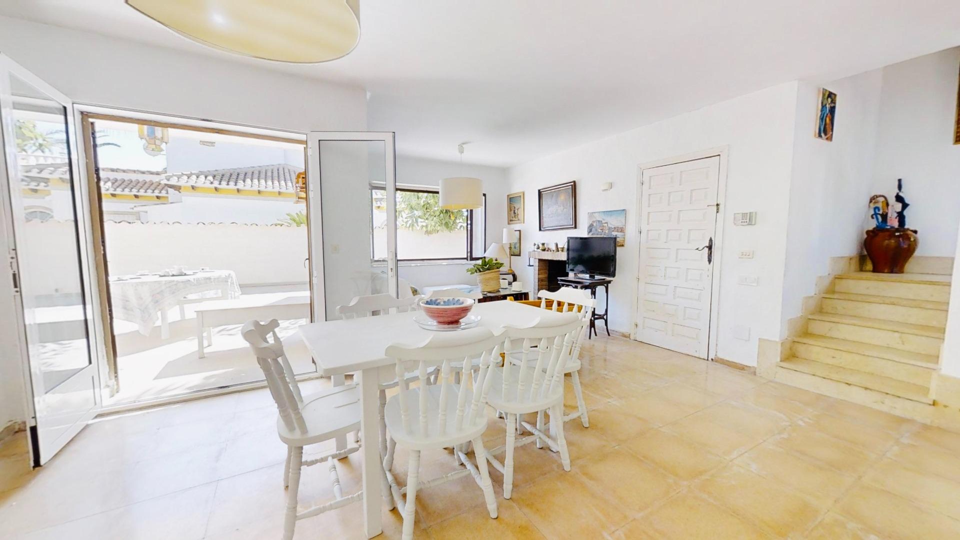 Living room in 5-bedroom villa, Cabo Roig (view 4)