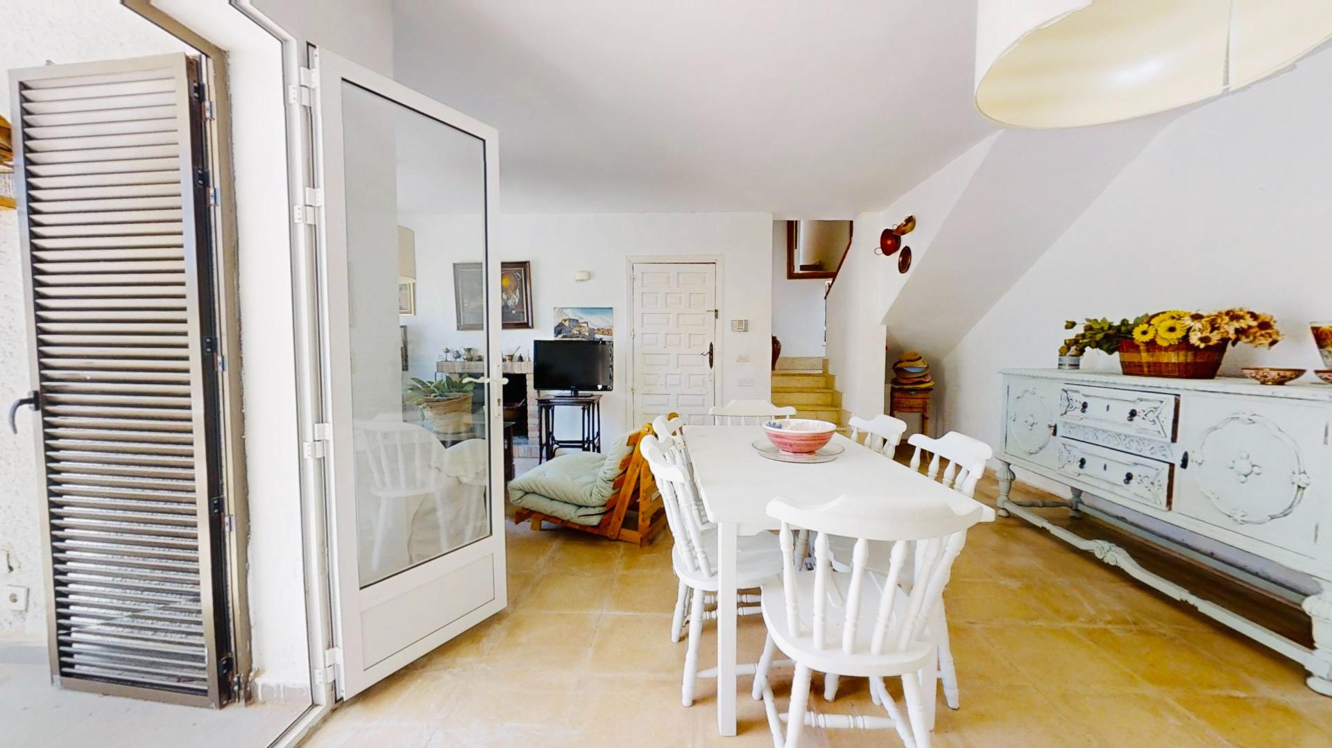 Living room in 5-bedroom villa, Cabo Roig (view 44)