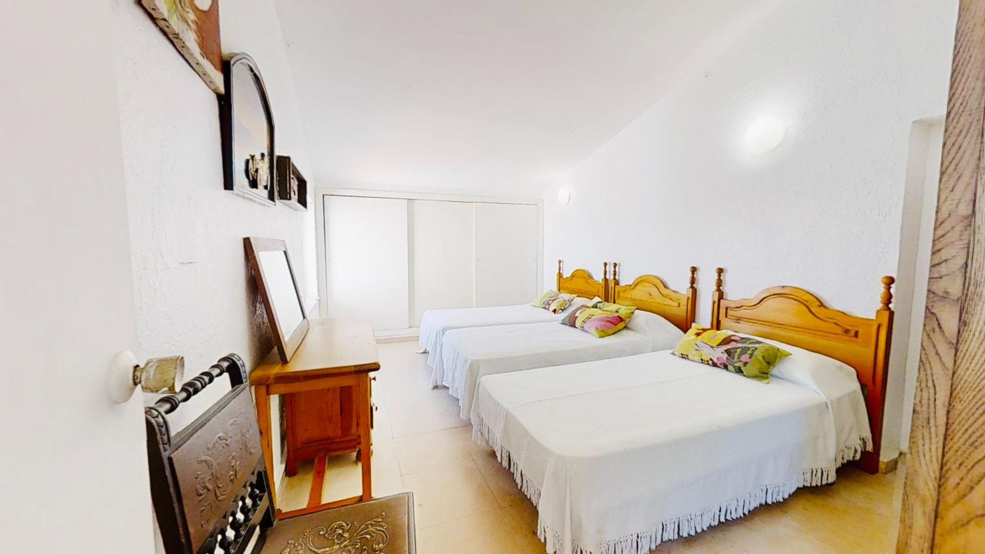 Bedroom in 5-bedroom villa, Cabo Roig (view 9)