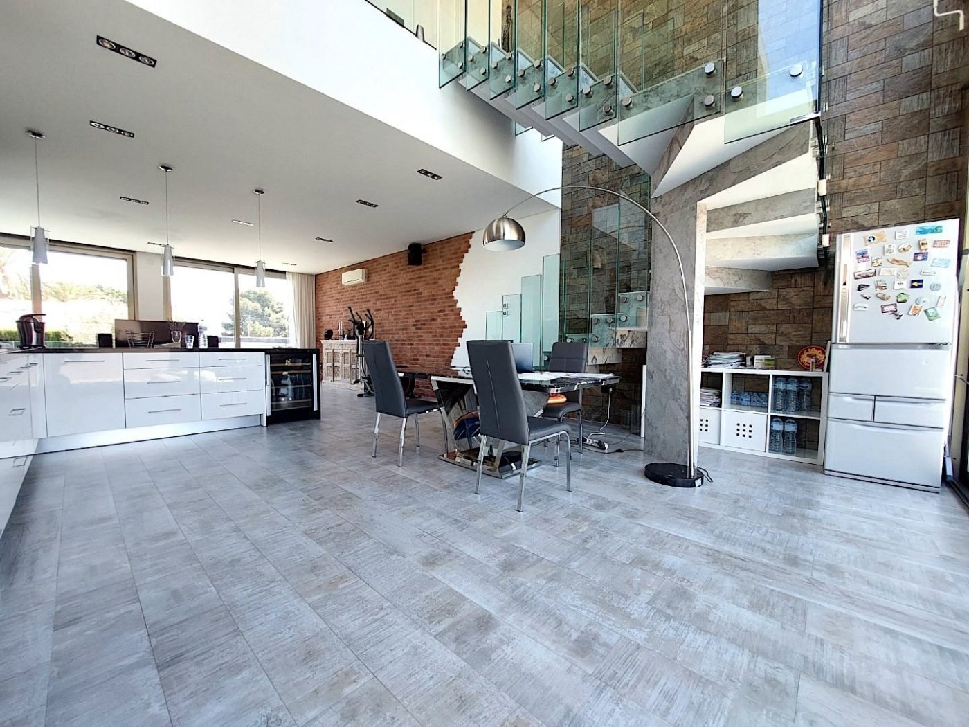Another interior view of the villa, Los Angeles