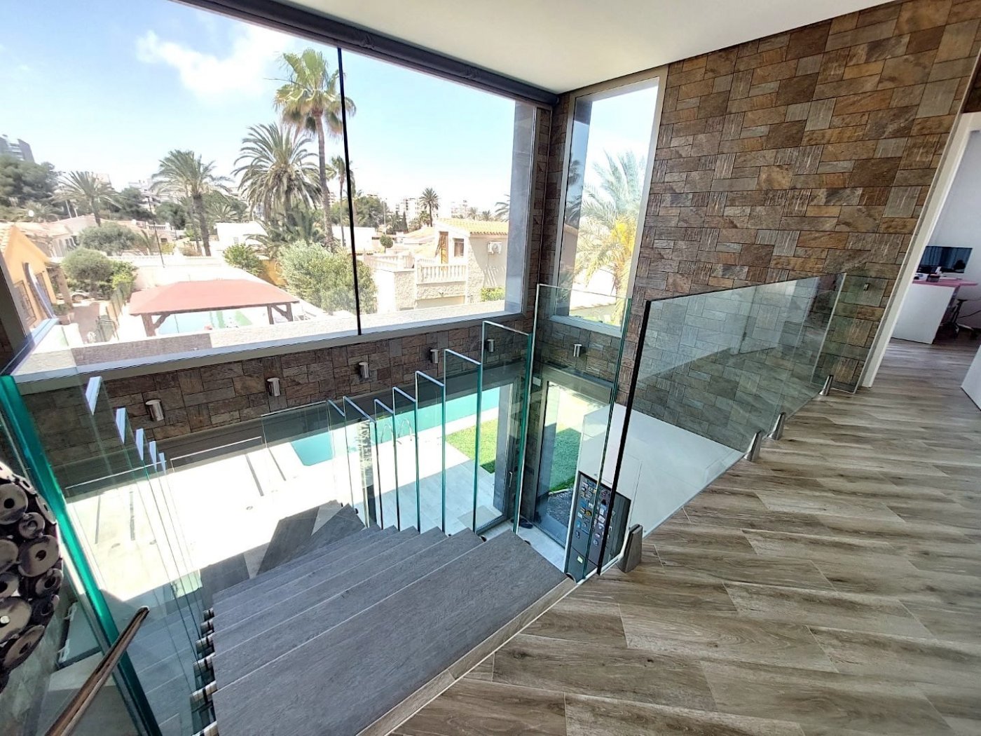 Building detail of the villa in Los Angeles, Torrevieja (view 31)