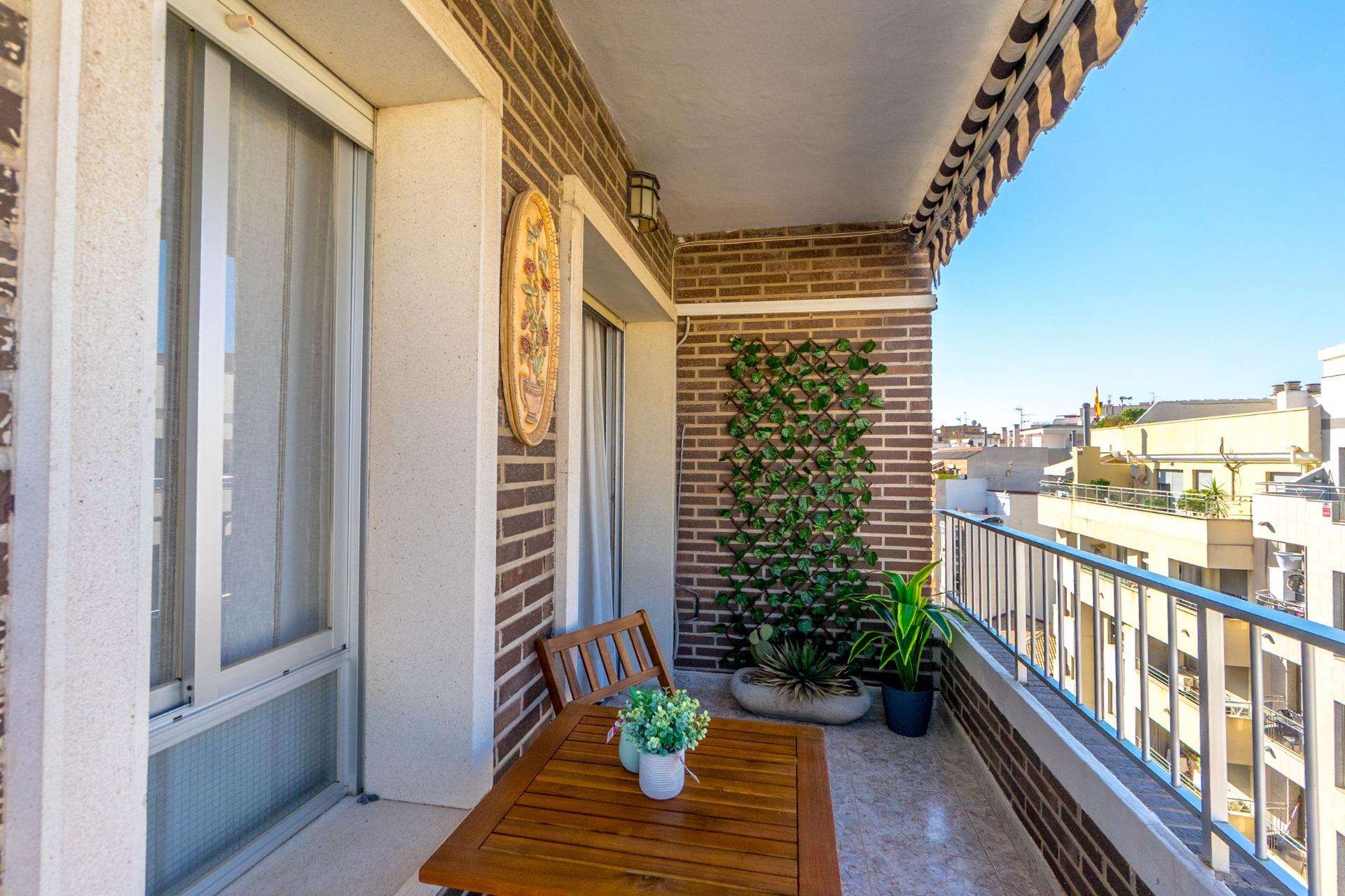 Street view of the apartment in Torrevieja, Torrevieja