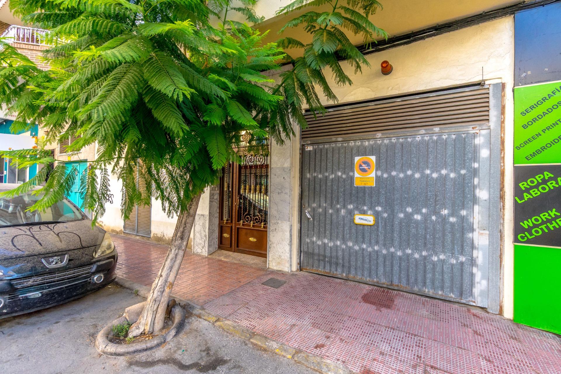 Neighbourhood view of the apartment in Torrevieja, Torrevieja (view 29)