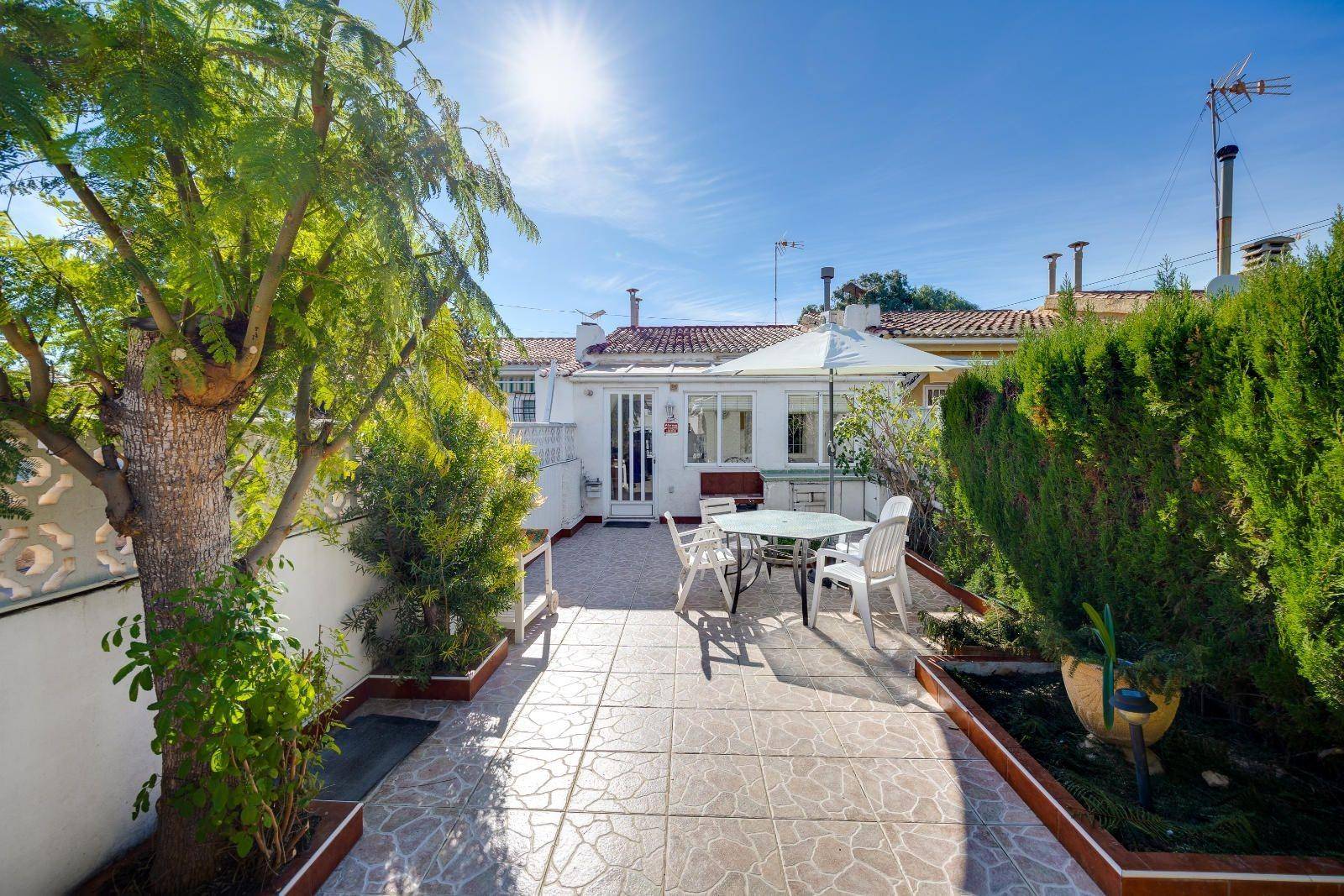 Villa in Los Frutales residential area, Torrevieja