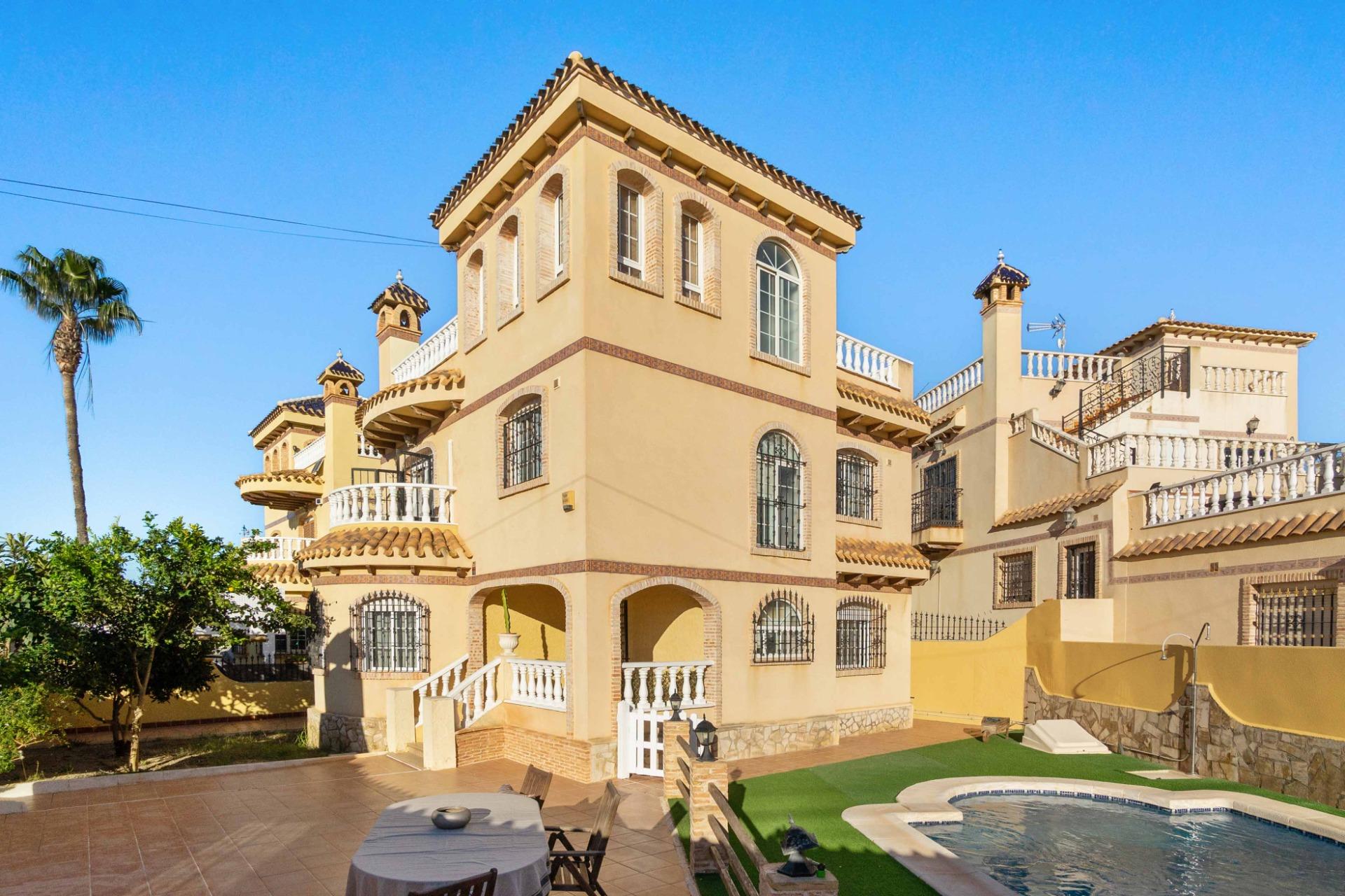 Villa for sale in Los Almendros-La Florida, Orihuela Costa - exterior view of the residential building