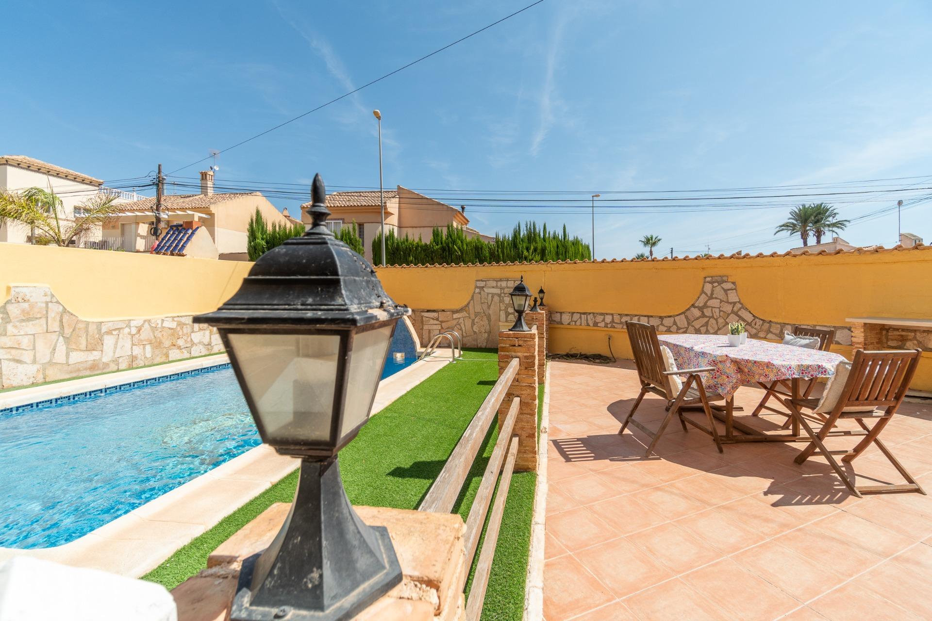 Complex grounds of the villa in Los Almendros-La Florida, Orihuela Costa