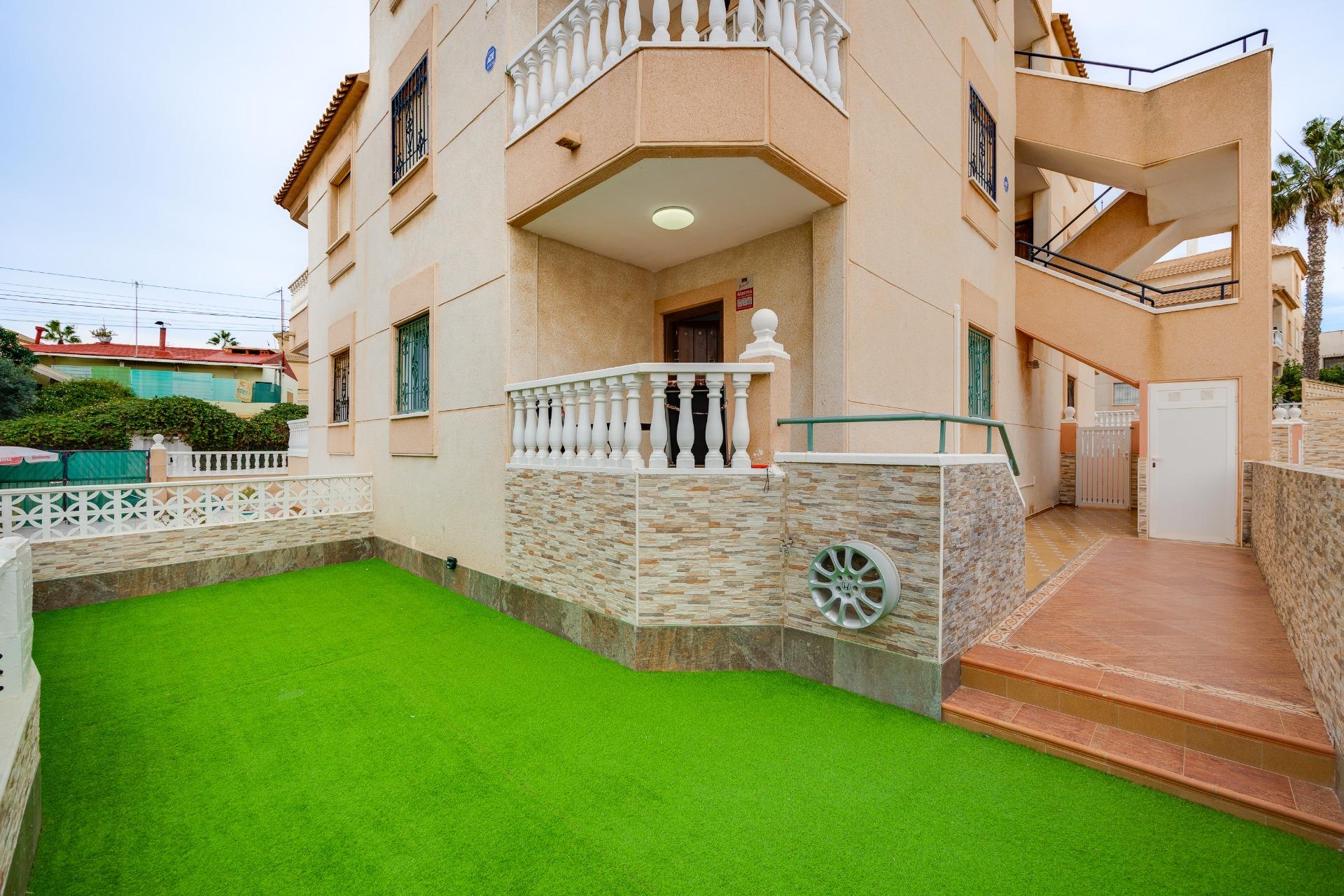 Parking area of the apartment in Rosaleda-los frutales, Torrevieja (view 27)
