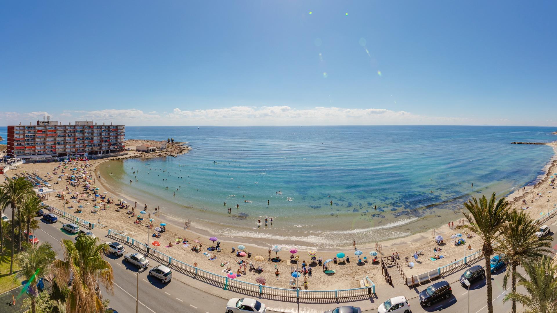 Parking area of the apartment in Rosaleda-los frutales, Torrevieja (view 37)