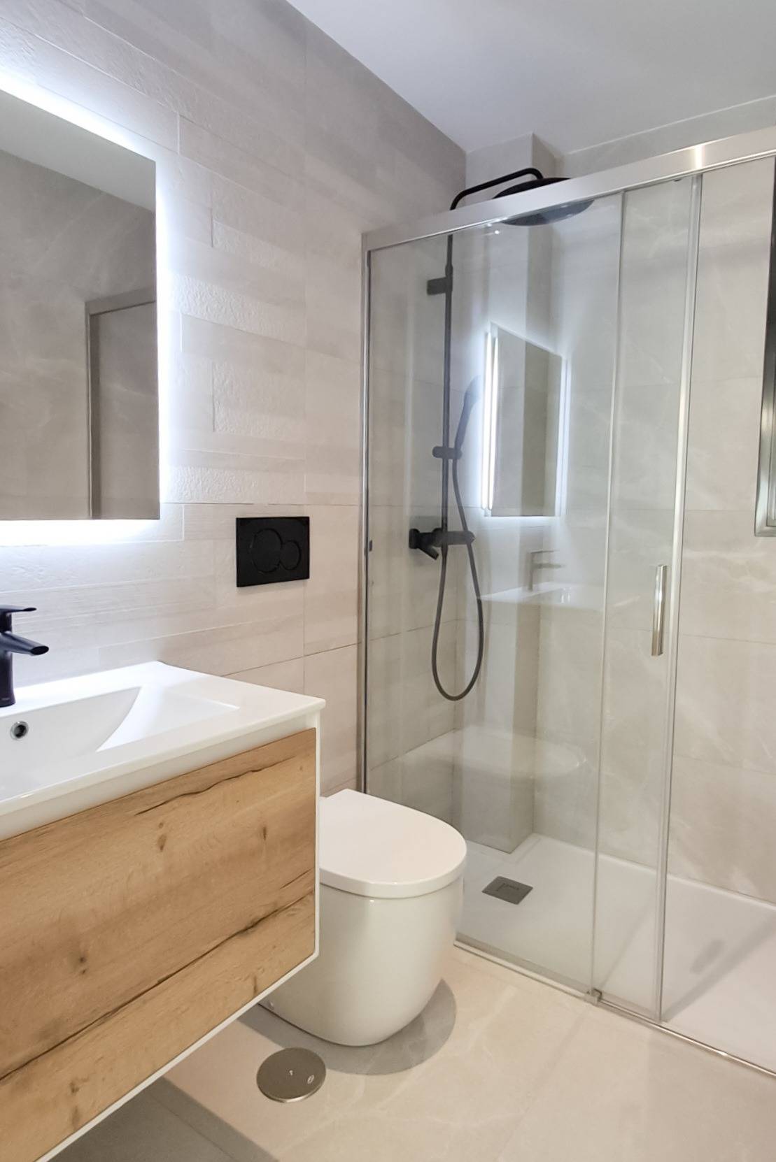 Bathroom in apartment, Zona los Frutales