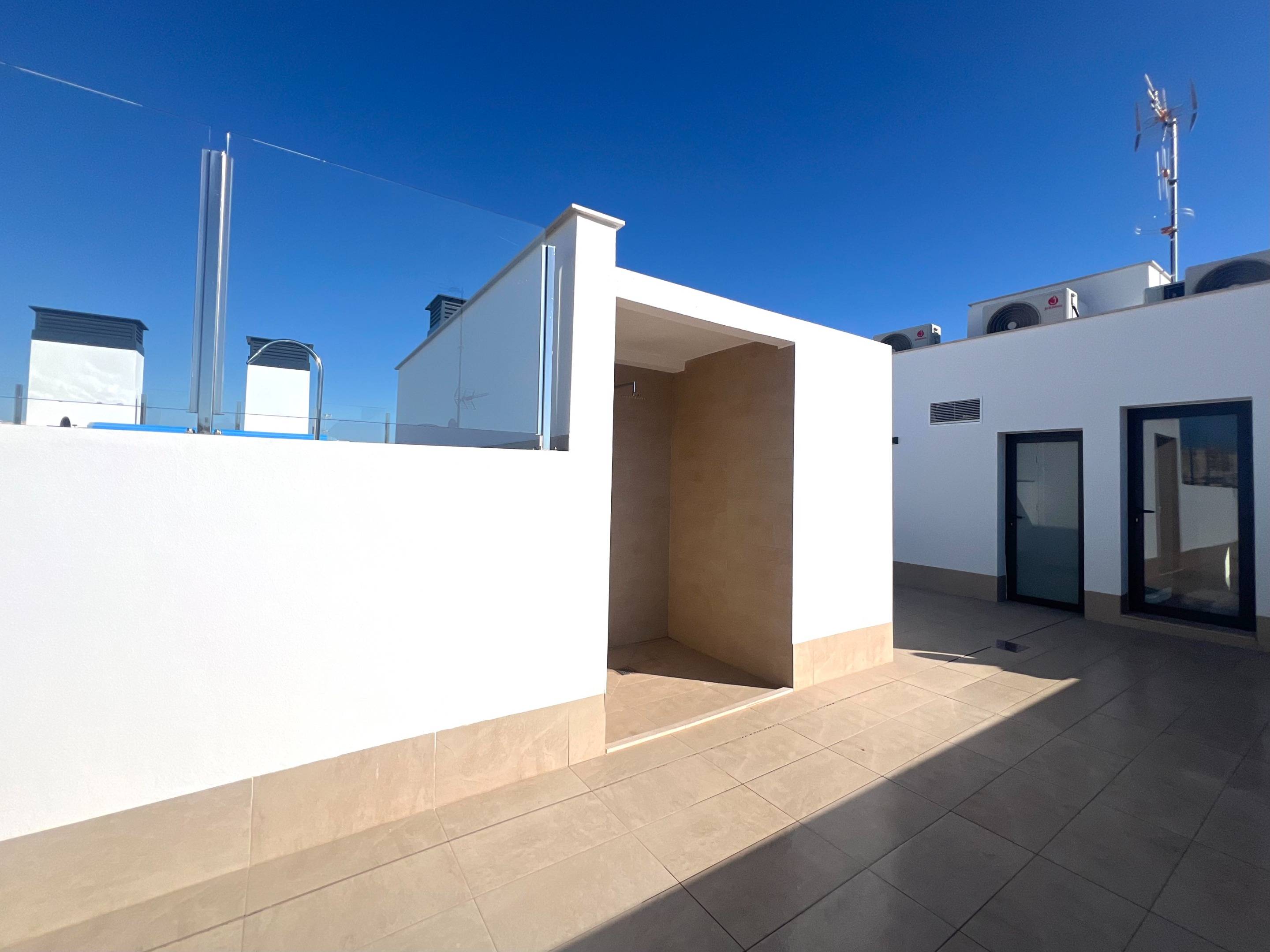Complex grounds of the apartment in Centro, Torrevieja (view 30)