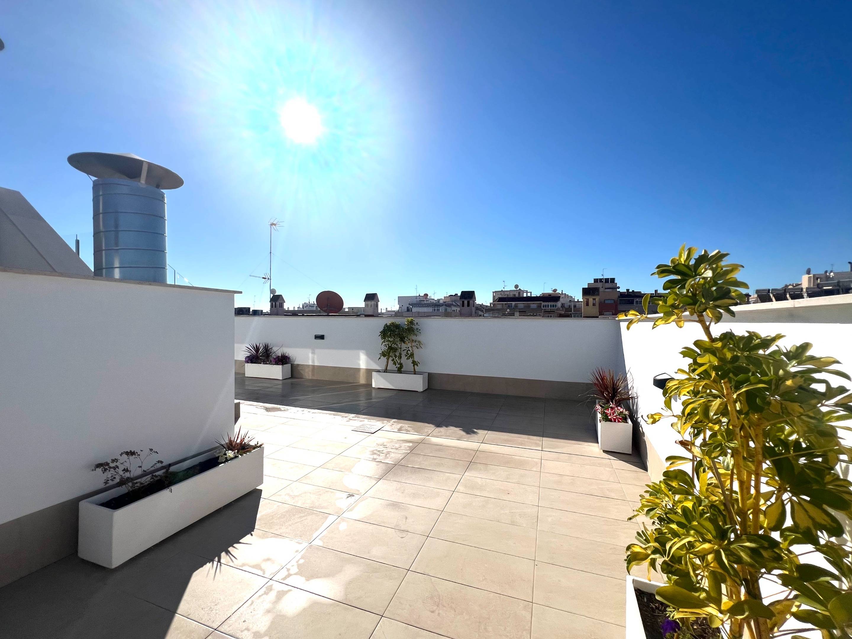 Building detail of the apartment in Centro, Torrevieja (view 31)