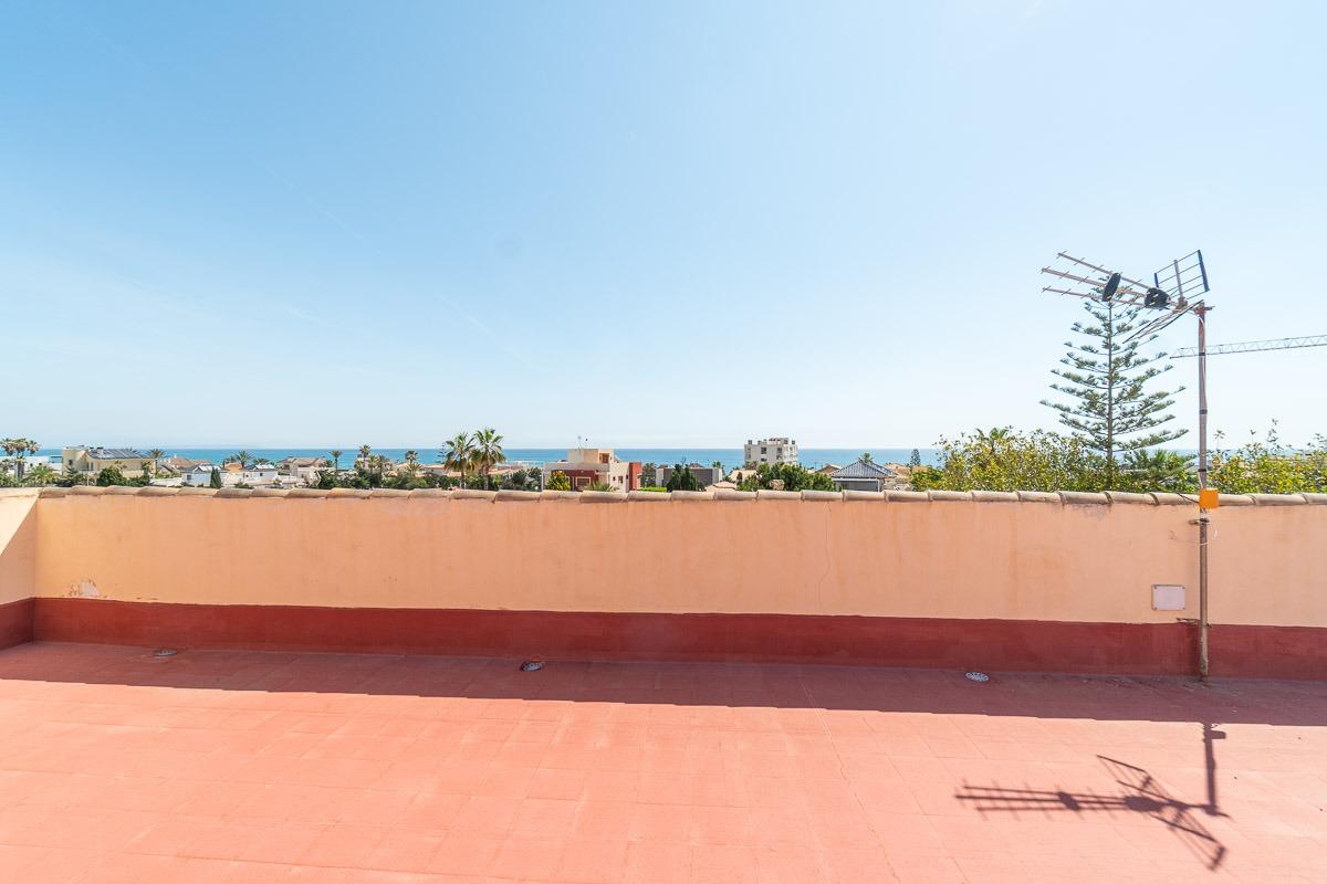 Neighbourhood view of the villa in Torrevieja, Torrevieja (view 49)