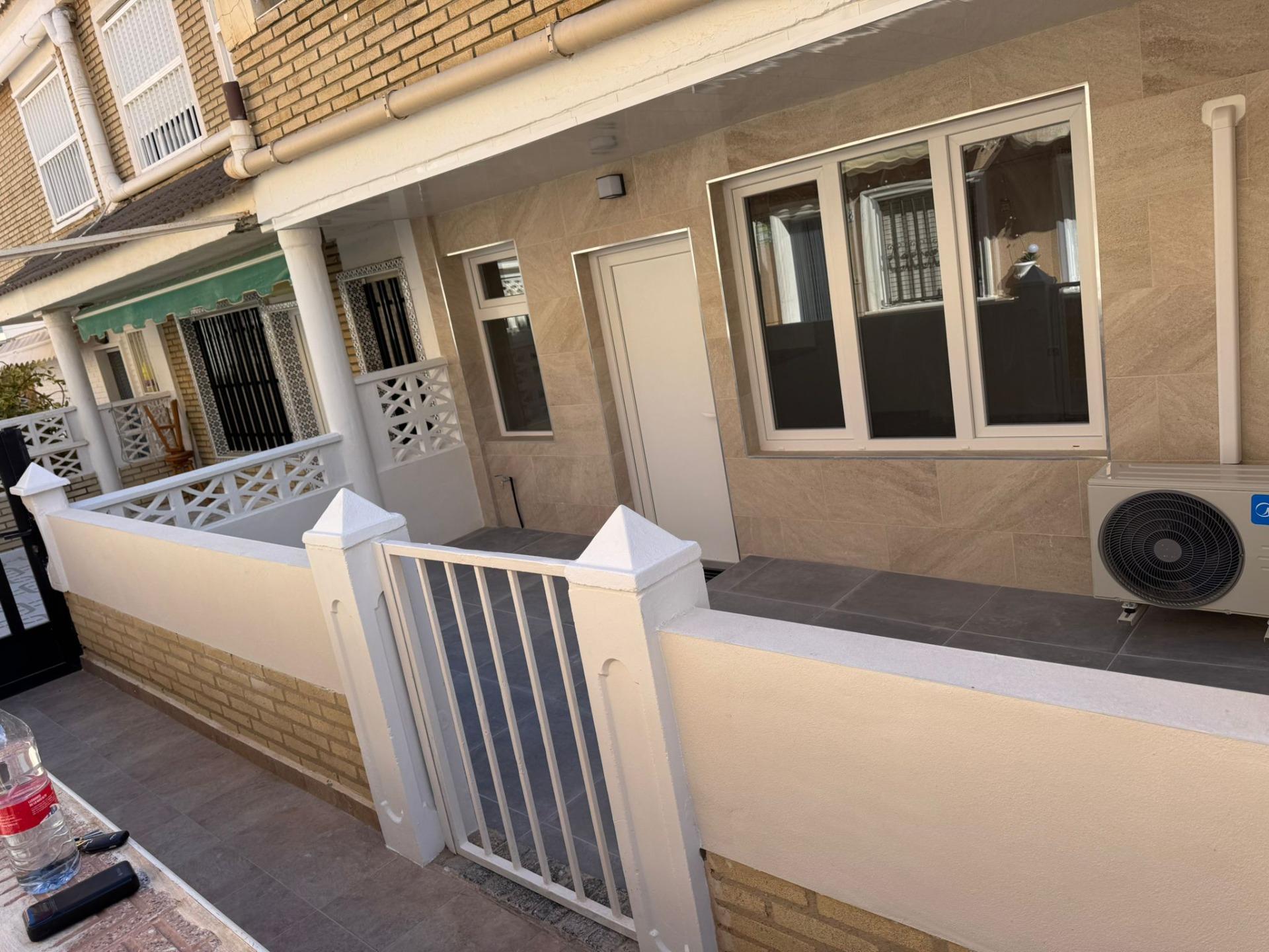 Building detail of the villa in La Mata pueblo, Torrevieja (view 31)