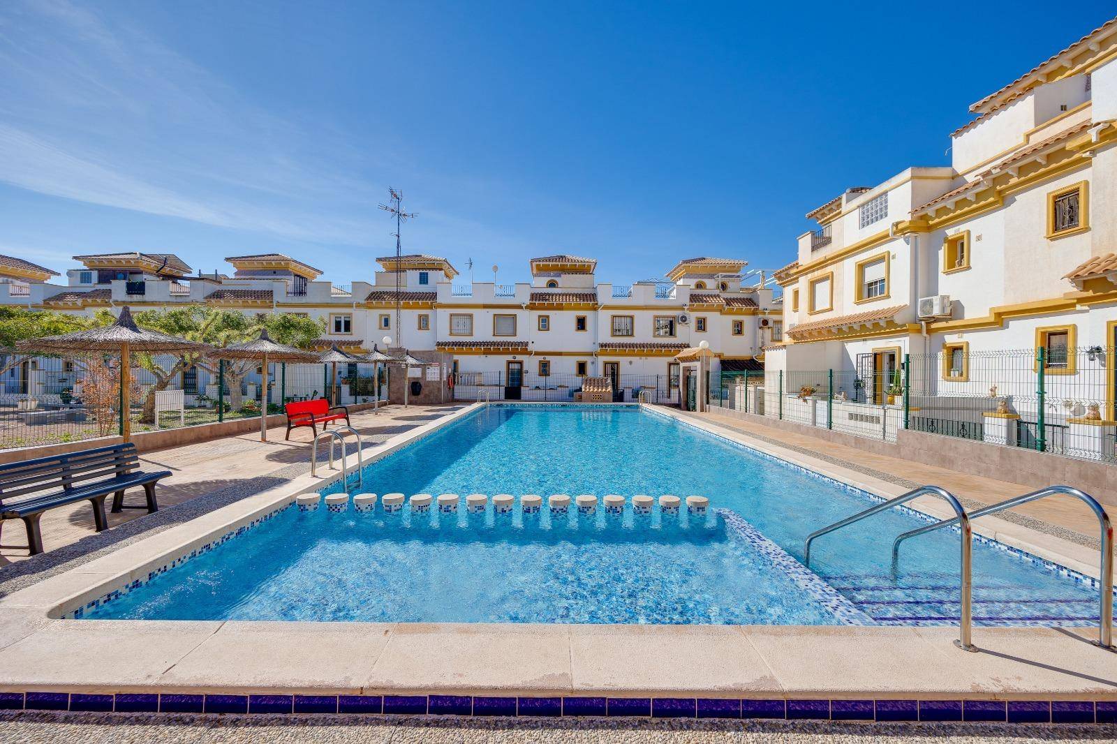 Villa for sale in Parque las Naciones, Torrevieja - renovated exterior