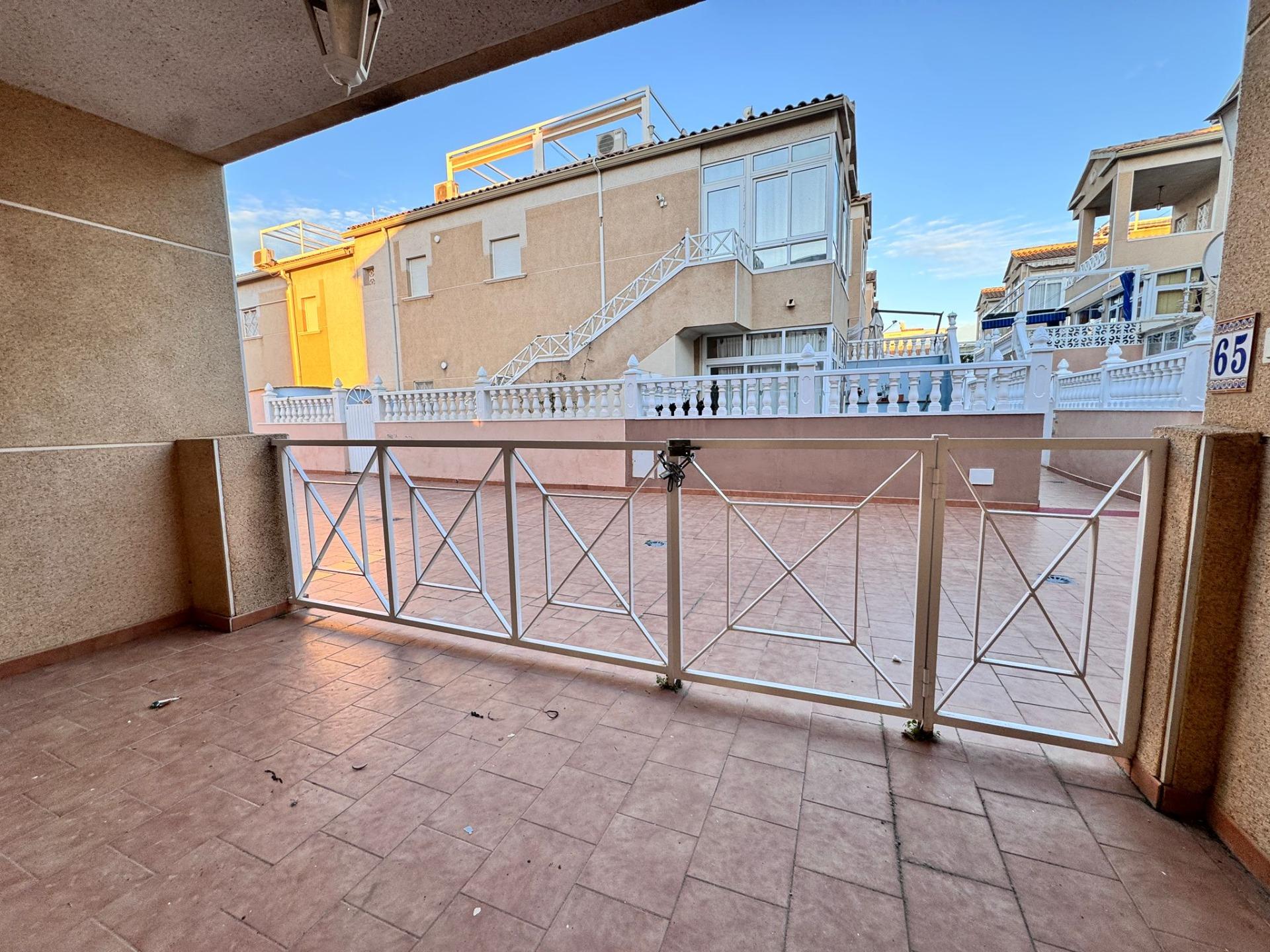 Dining area adjacent to kitchen in villa, Carrefour, Torrevieja