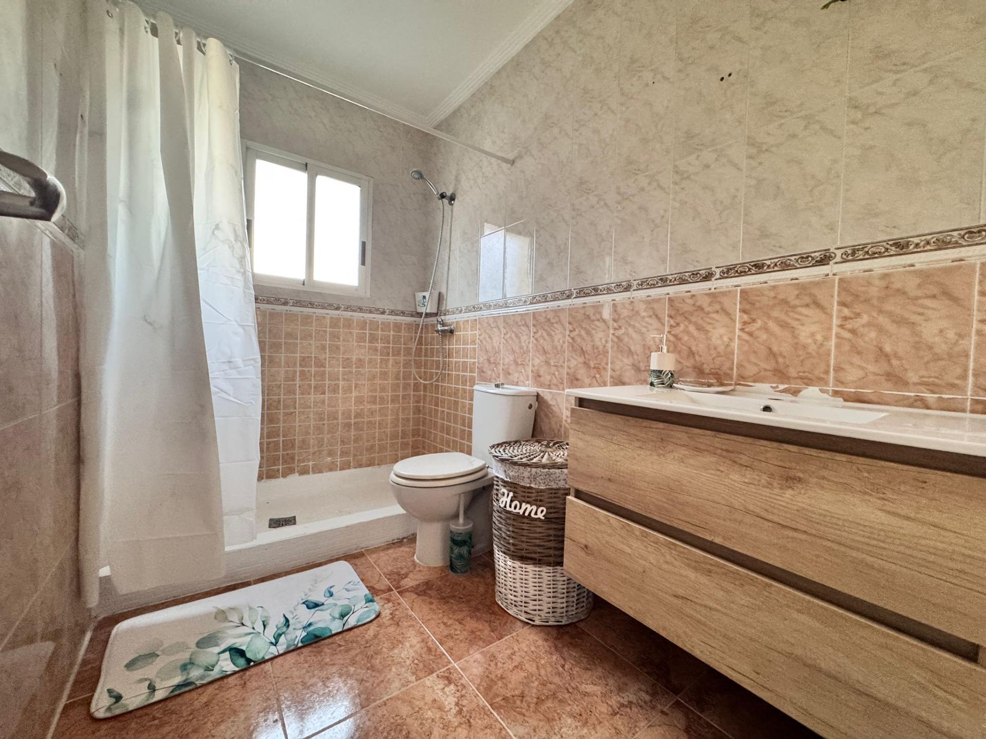Living room with natural light in 3-bedroom villa, Carrefour, Torrevieja