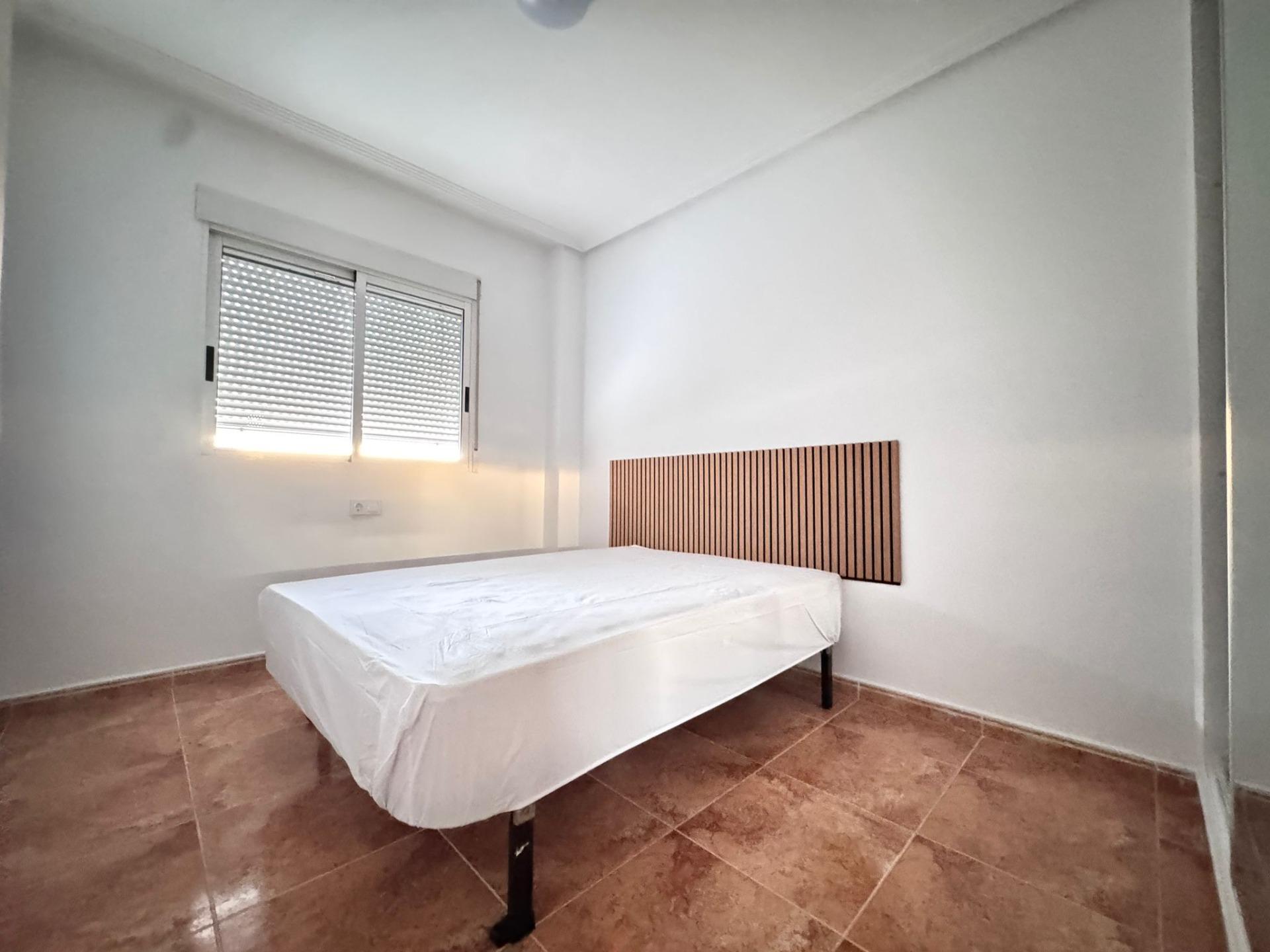 Kitchen with fitted units and appliances in villa, Carrefour, Torrevieja