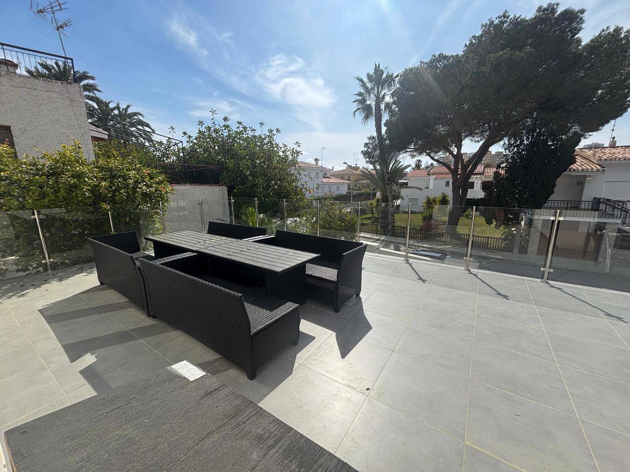 Parking area of the villa in Campoamor, Orihuela Costa (view 27)