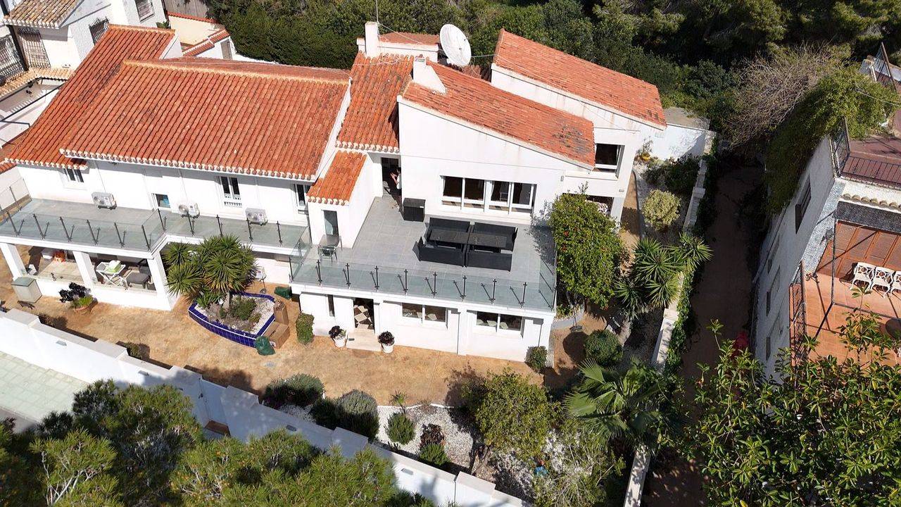 Street view of the villa in Campoamor, Orihuela Costa (view 38)