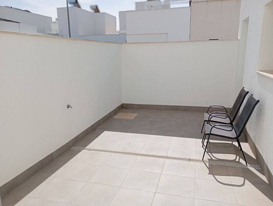 Complex grounds of the villa in Comunidad valenciana, Daya Vieja (view 30)