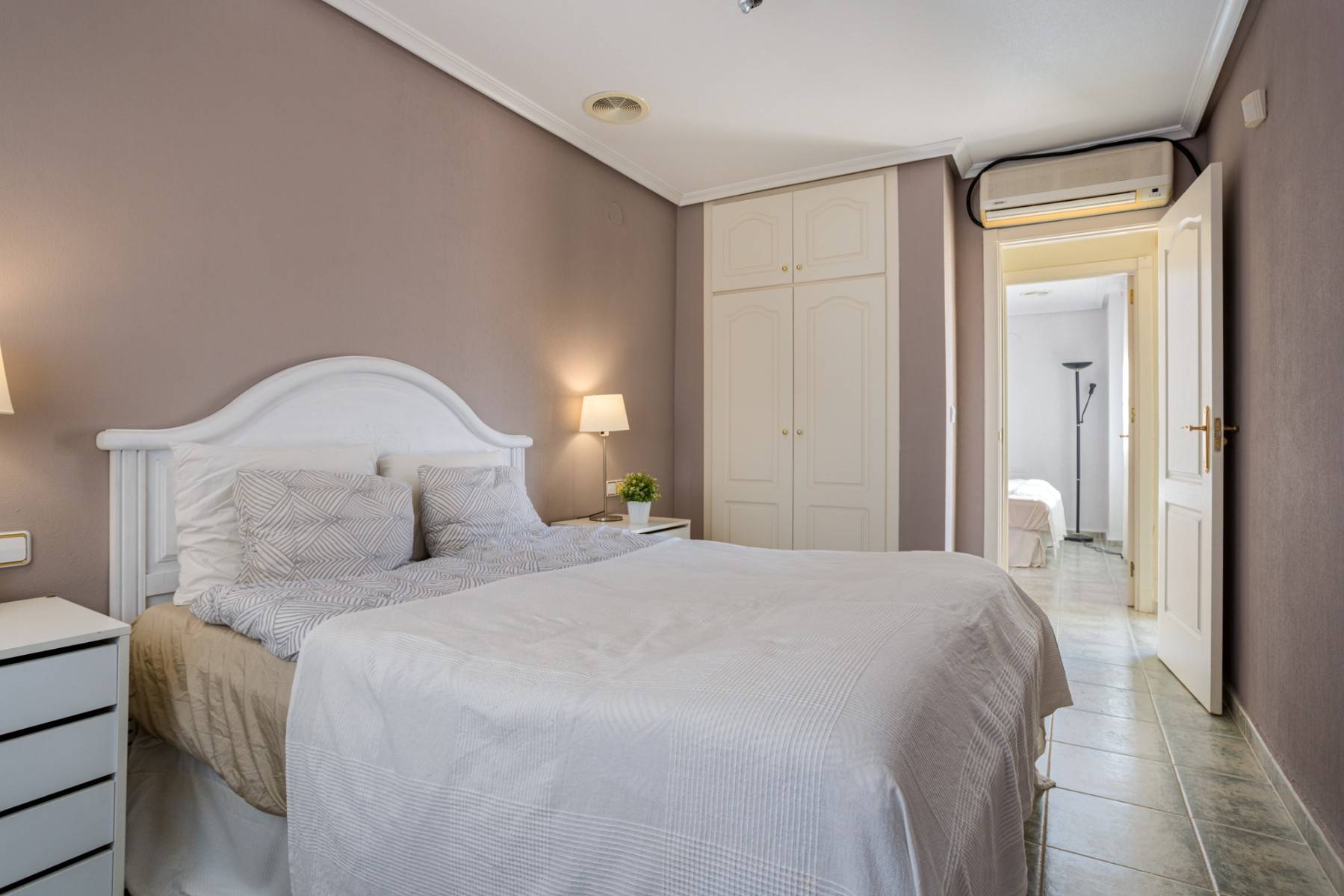 Additional room in villa, Urbanizaciones
