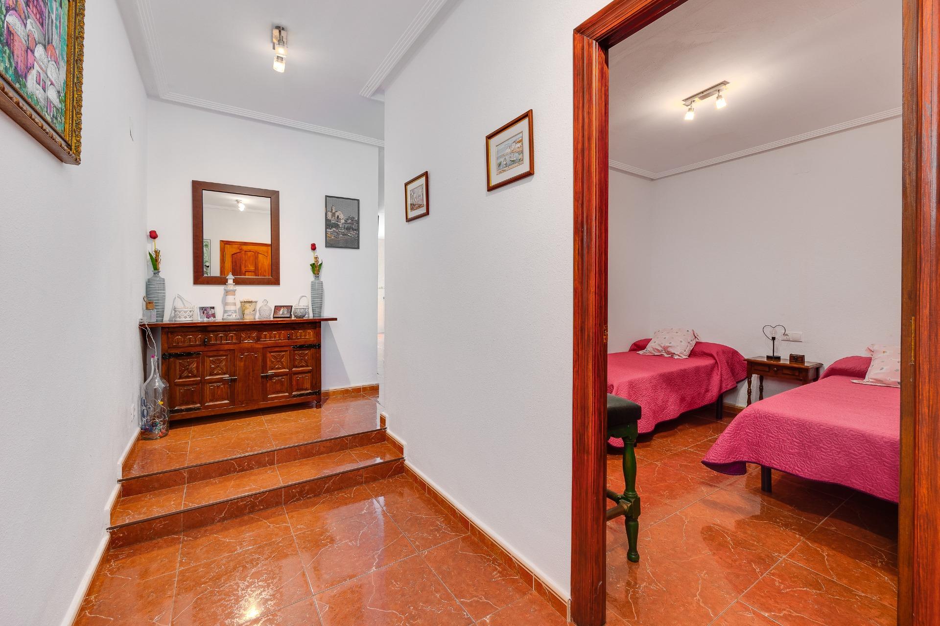 Entrance of the villa in Playa de los Locos, Torrevieja (view 26)