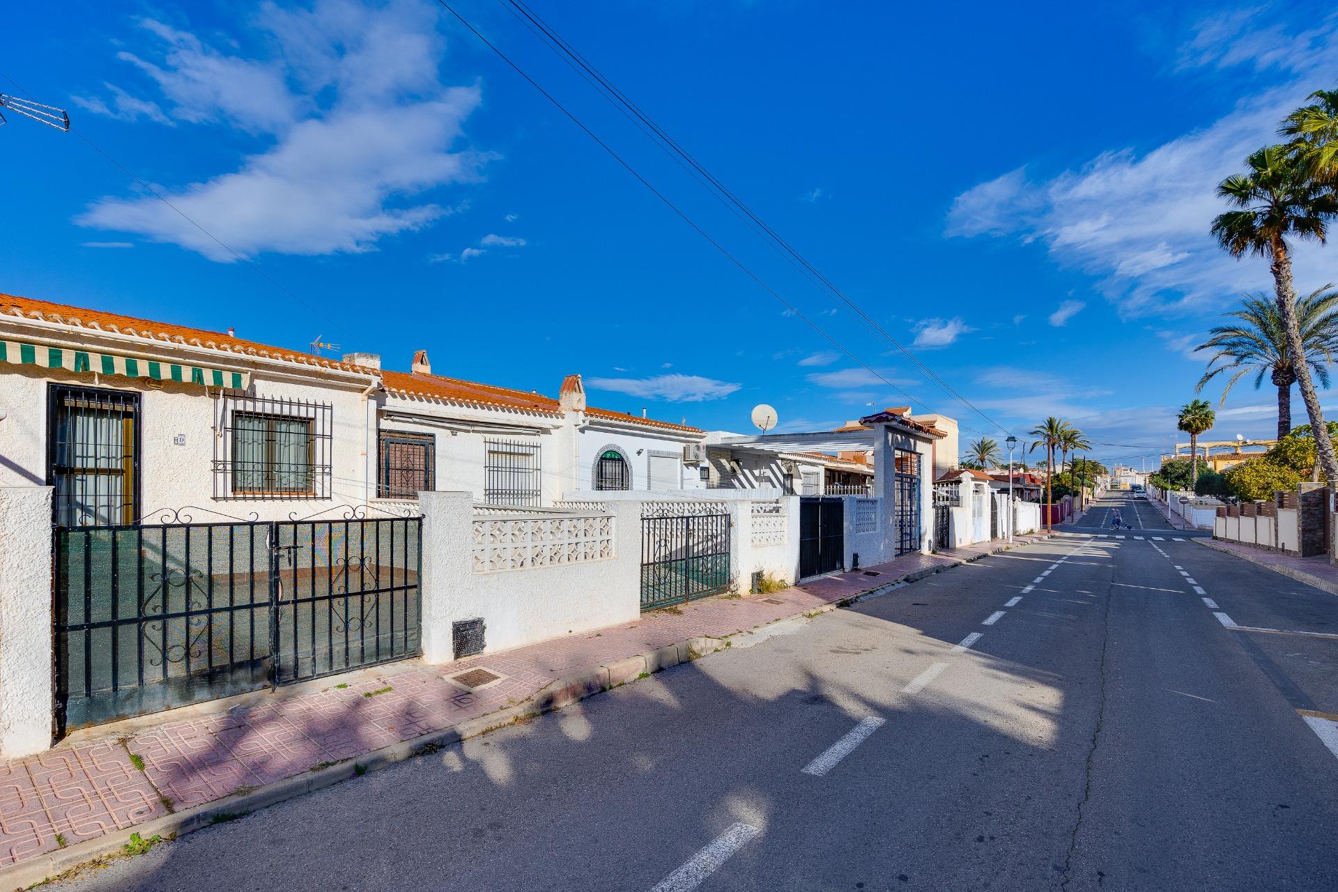 Storage area of the villa in Playa de los Locos, Torrevieja (view 33)
