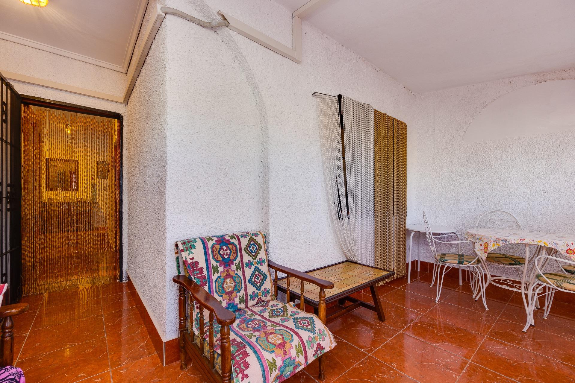 Neighbourhood view of the villa in Playa de los Locos, Torrevieja (view 39)