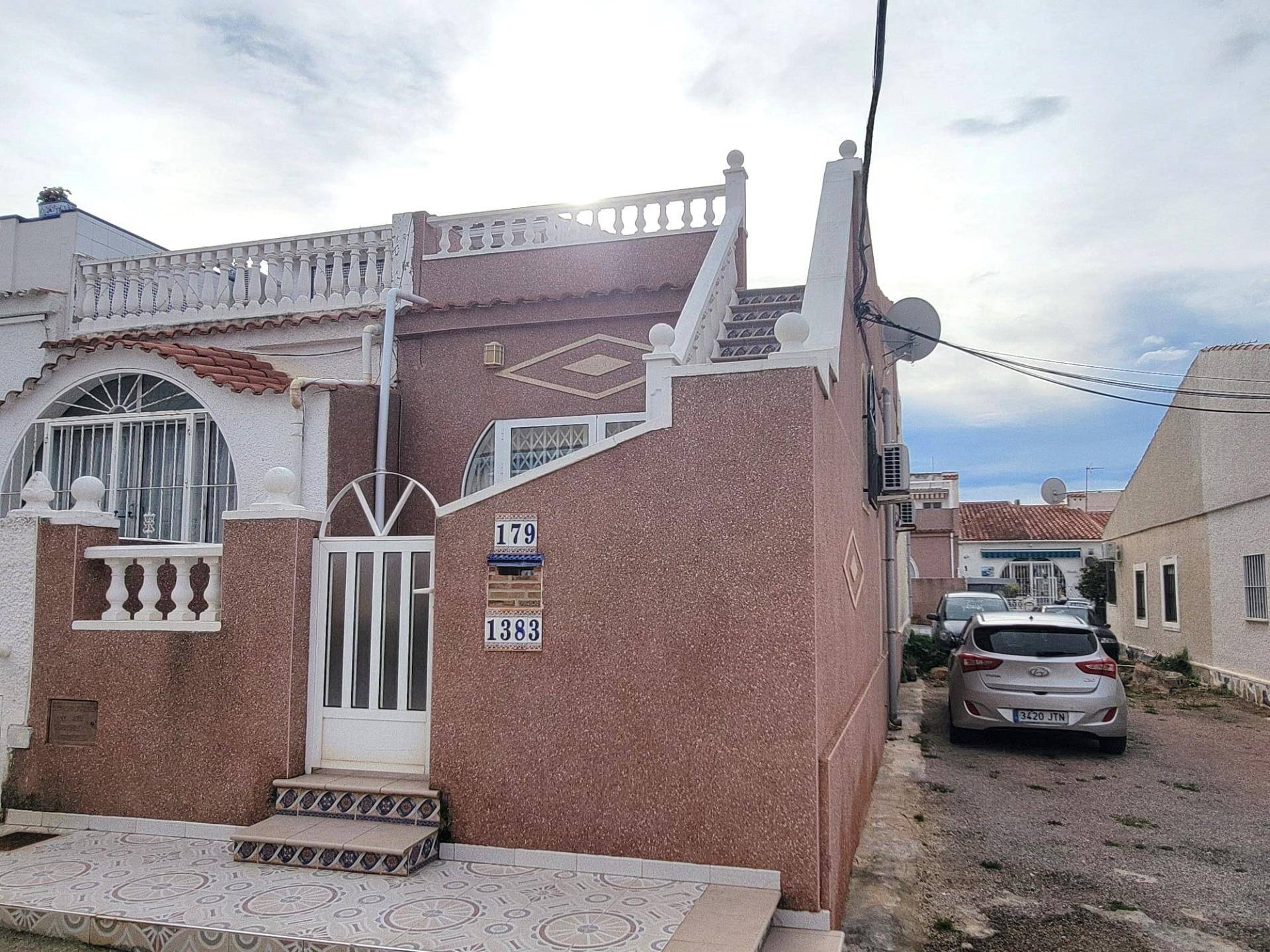 Hallway of the villa in La Siesta, Torrevieja (view 32)