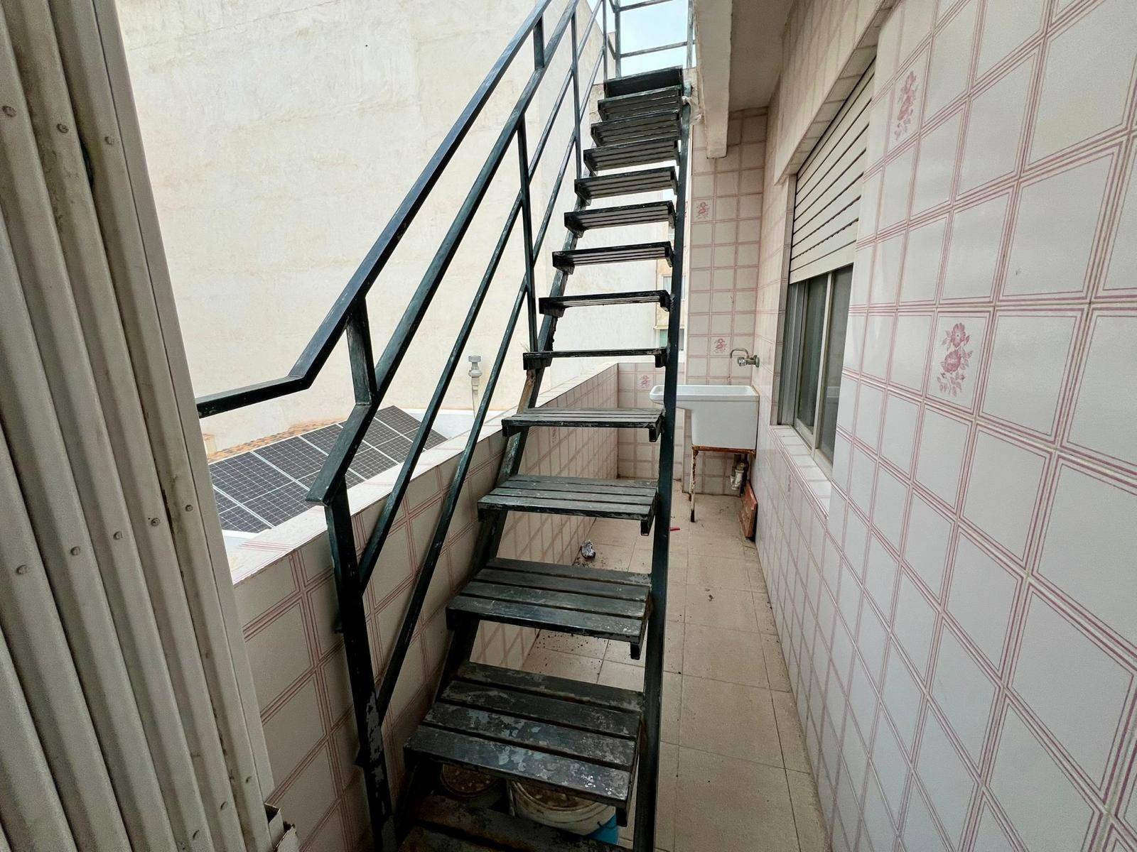 Stairwell of the apartment in Estacion de autobuses, Torrevieja (view 25)