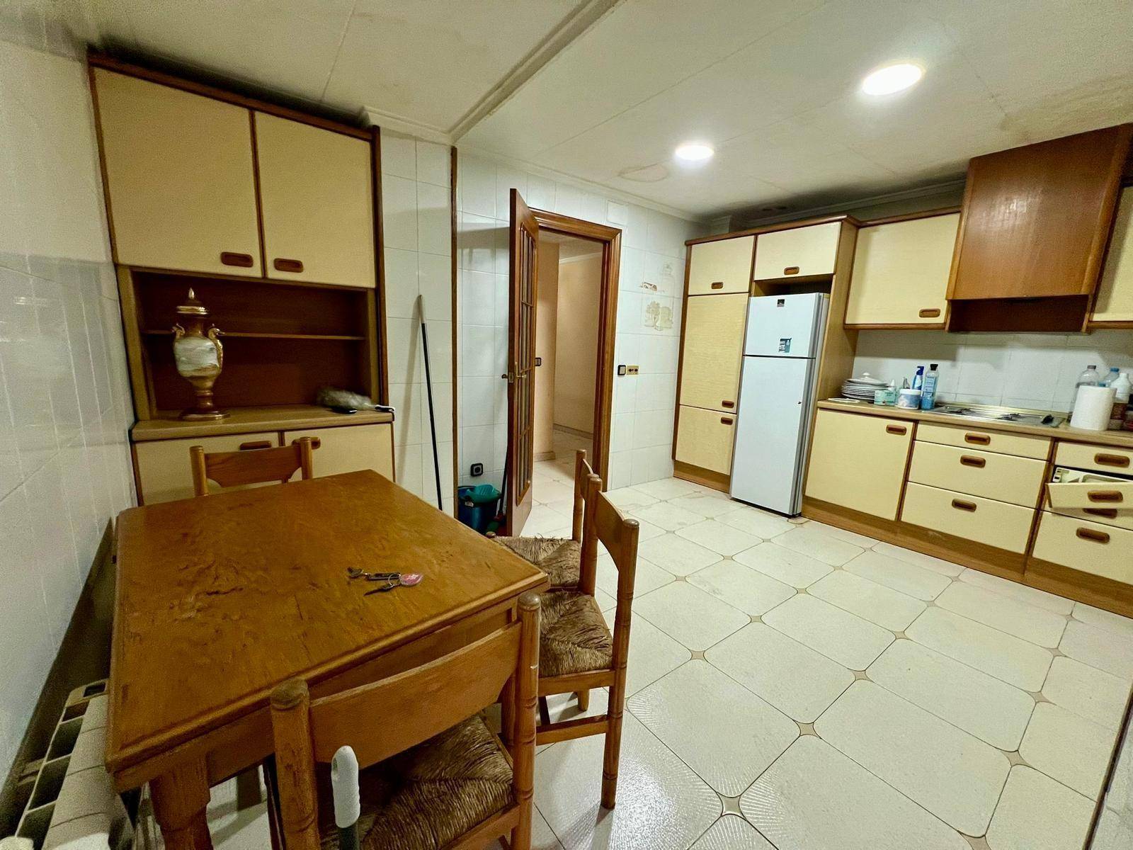 Kitchen area in apartment, Estacion de autobuses