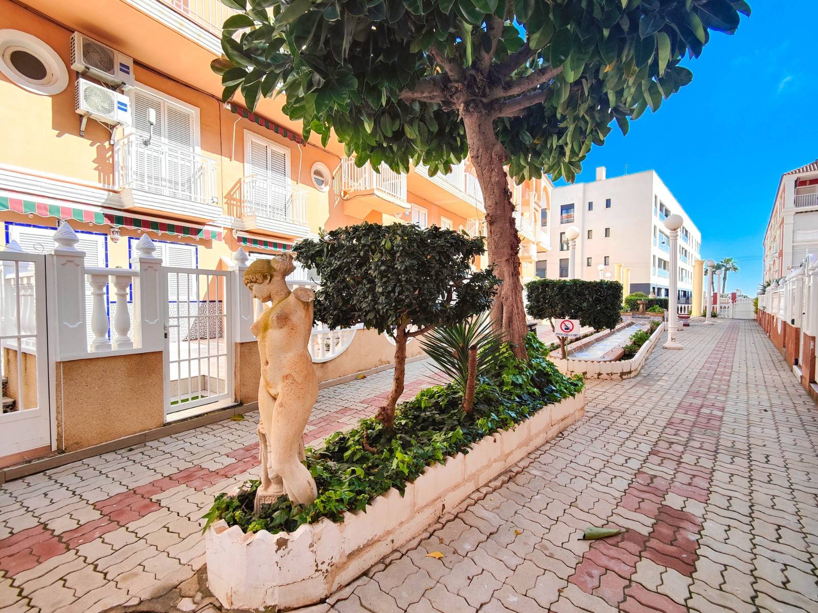 Storage area of the penthouse in La Mata Pueblo, Torrevieja (view 43)