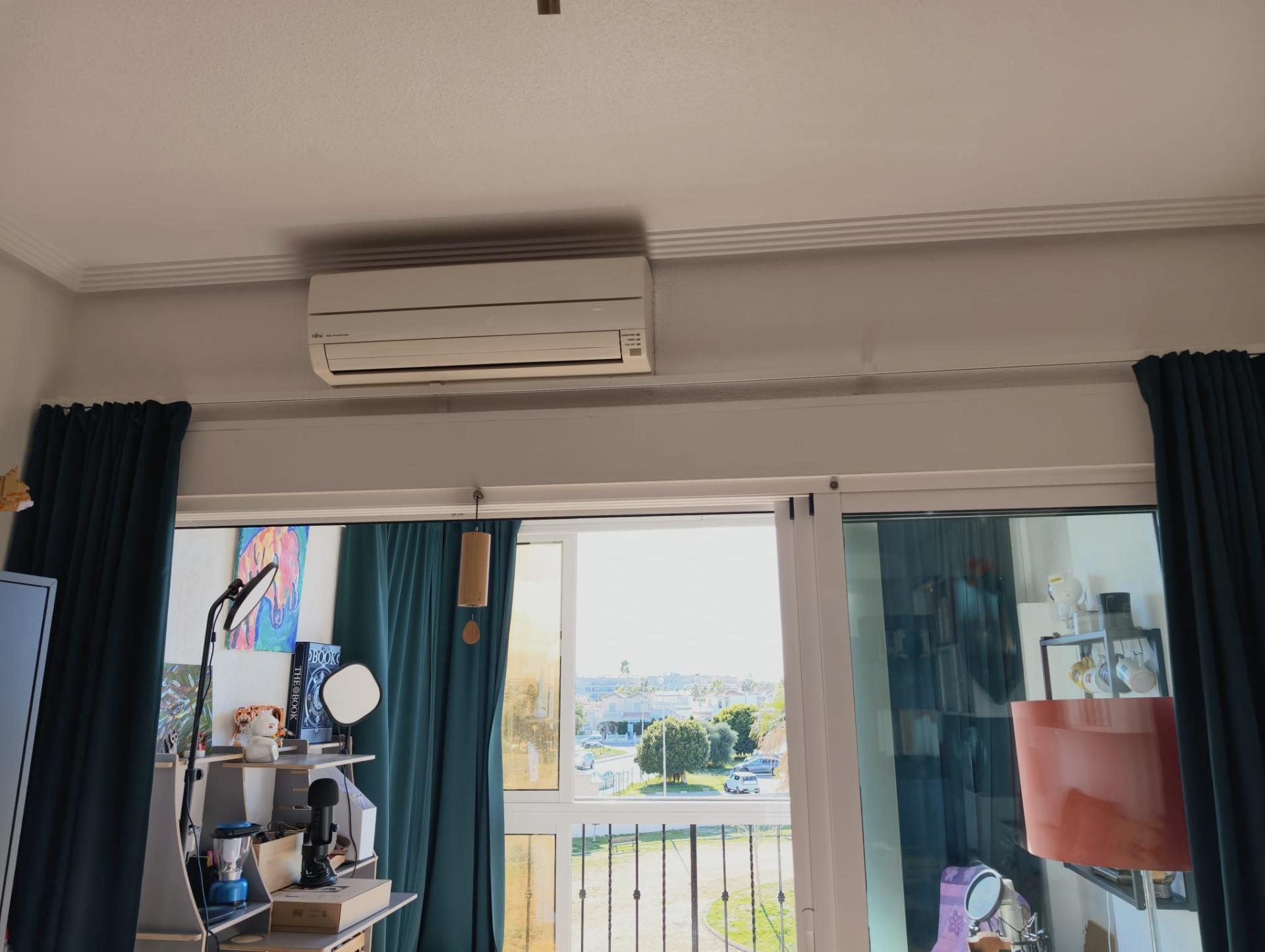 Utility room of the penthouse in Punta Prima, Torrevieja (view 34)