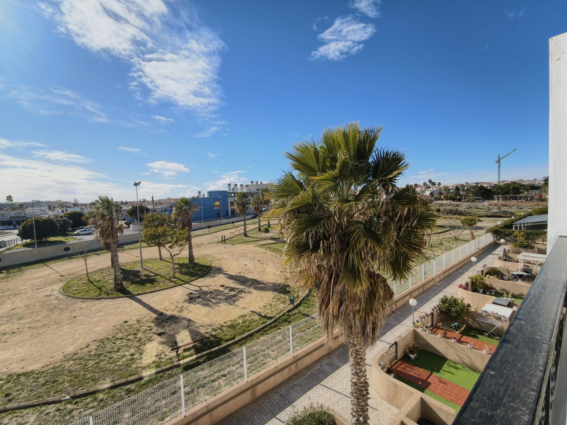 Entrance of the penthouse in Punta Prima, Torrevieja (view 46)