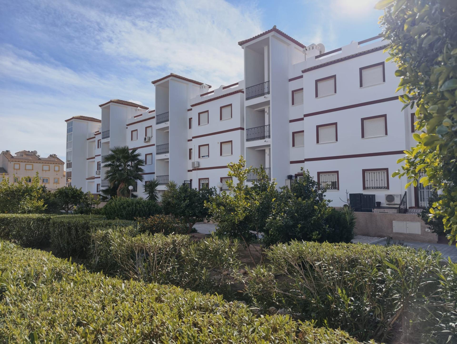 Hallway of the penthouse in Punta Prima, Torrevieja (view 62)