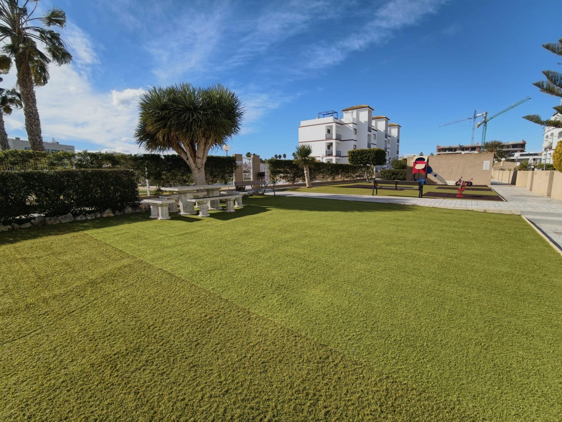 Parking area of the penthouse in Punta Prima, Torrevieja (view 77)