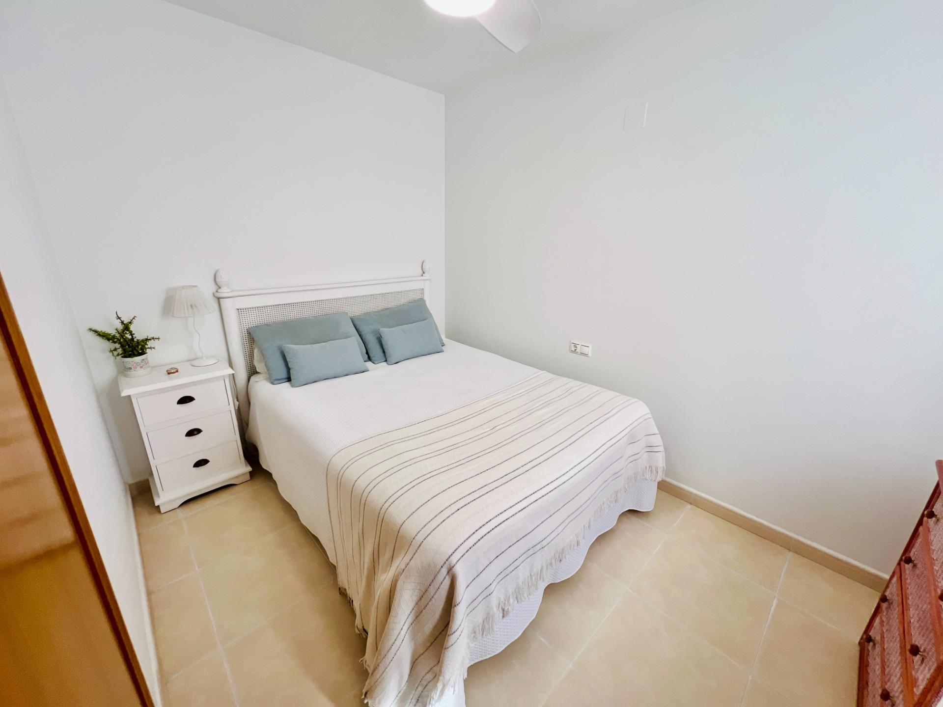 Hallway of the penthouse in Playa de los Locos, Torrevieja (view 22)