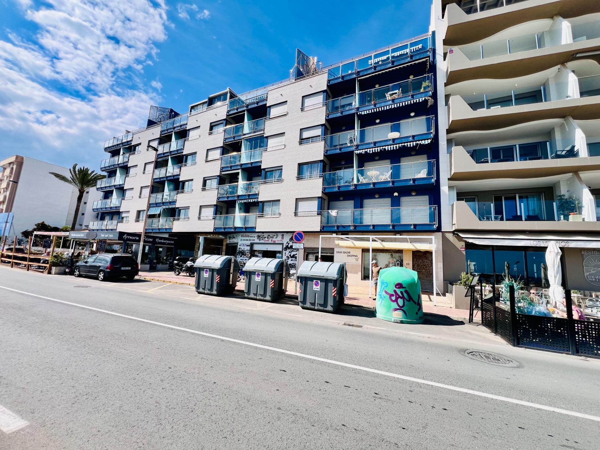 Parking area of the penthouse in Playa de los Locos, Torrevieja (view 27)
