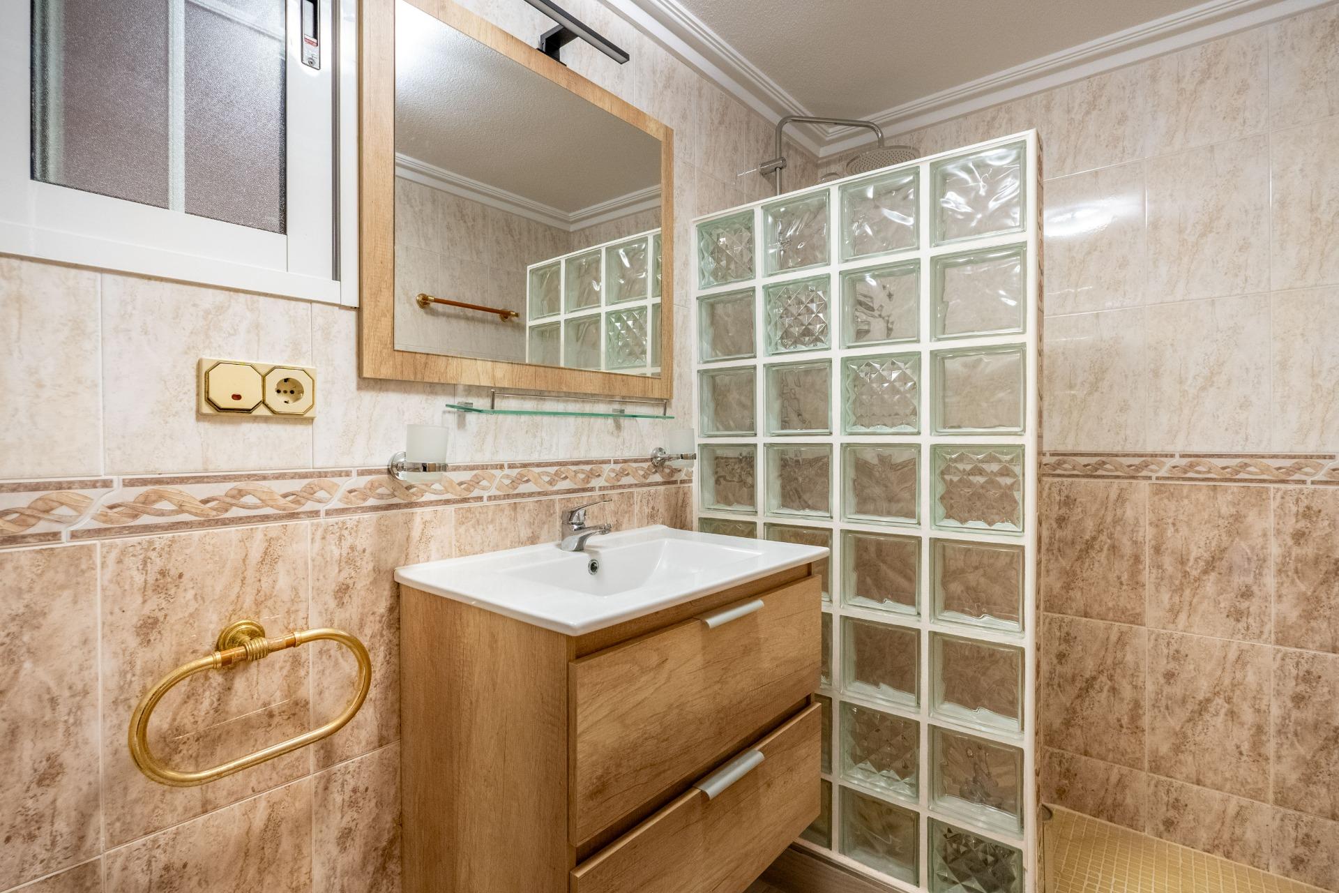 Utility room of the villa in El Chaparral, Torrevieja (view 34)